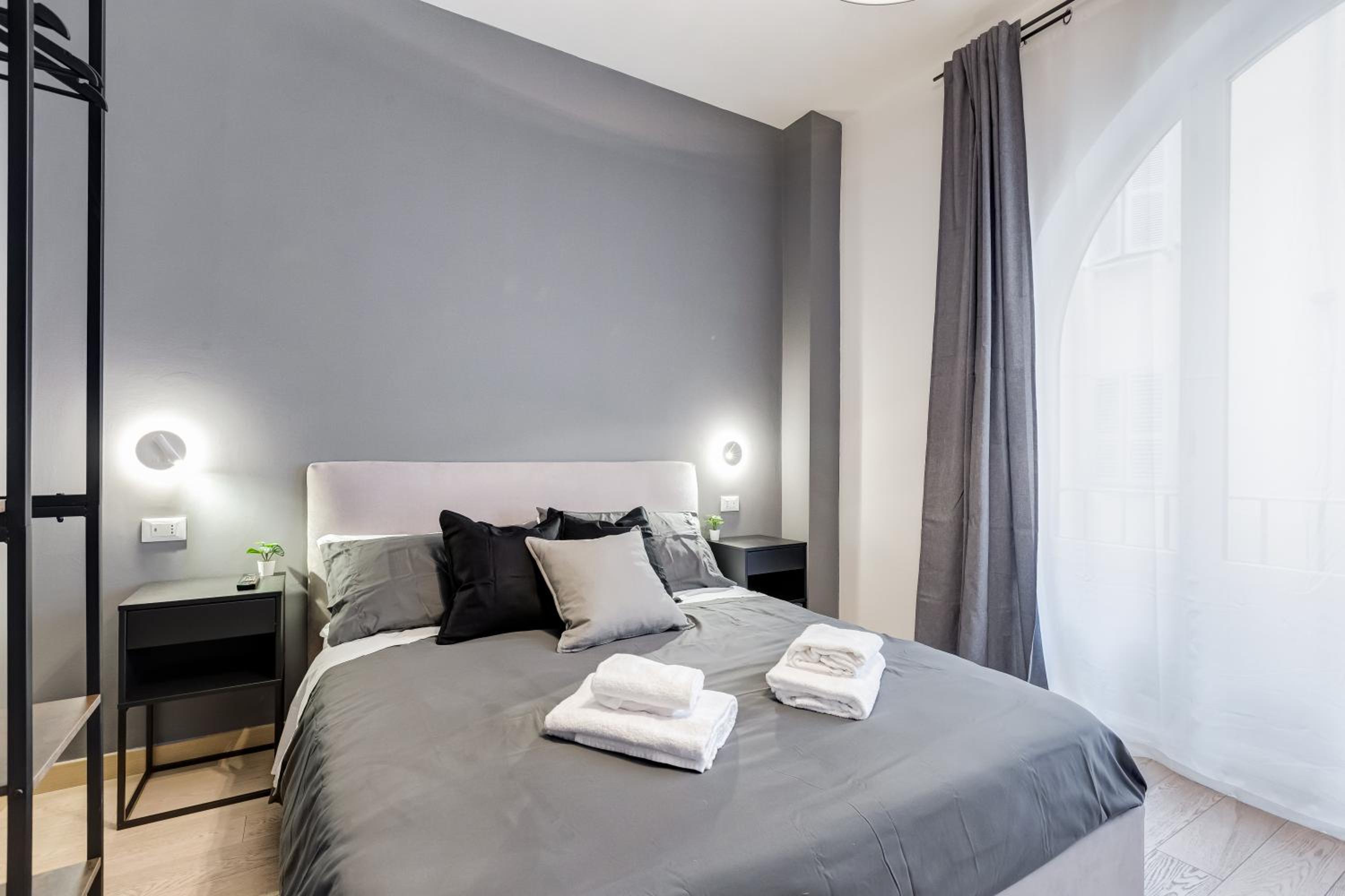 Classy 2-bdr in Termini district