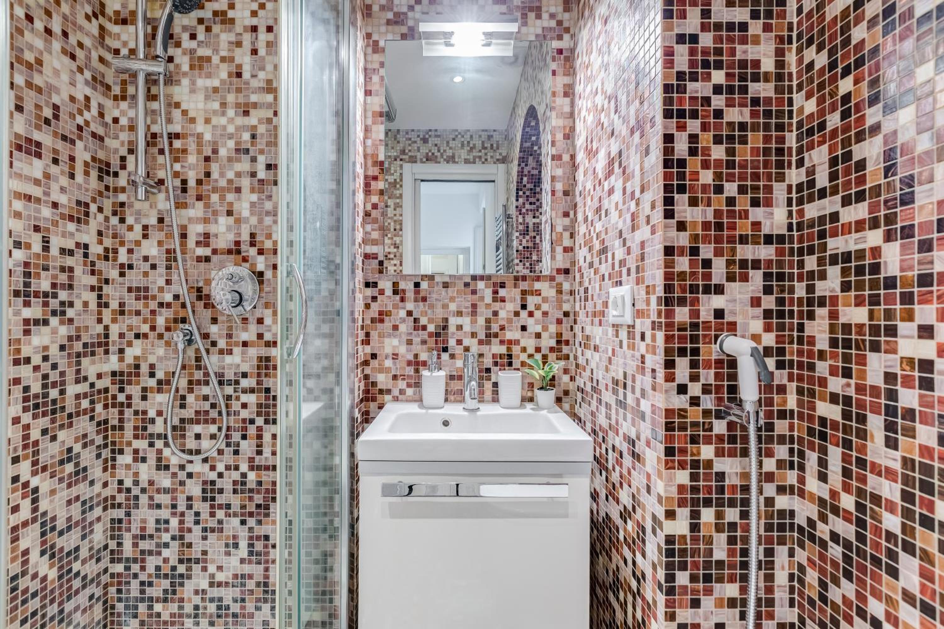 Classy 2-bdr in Termini district