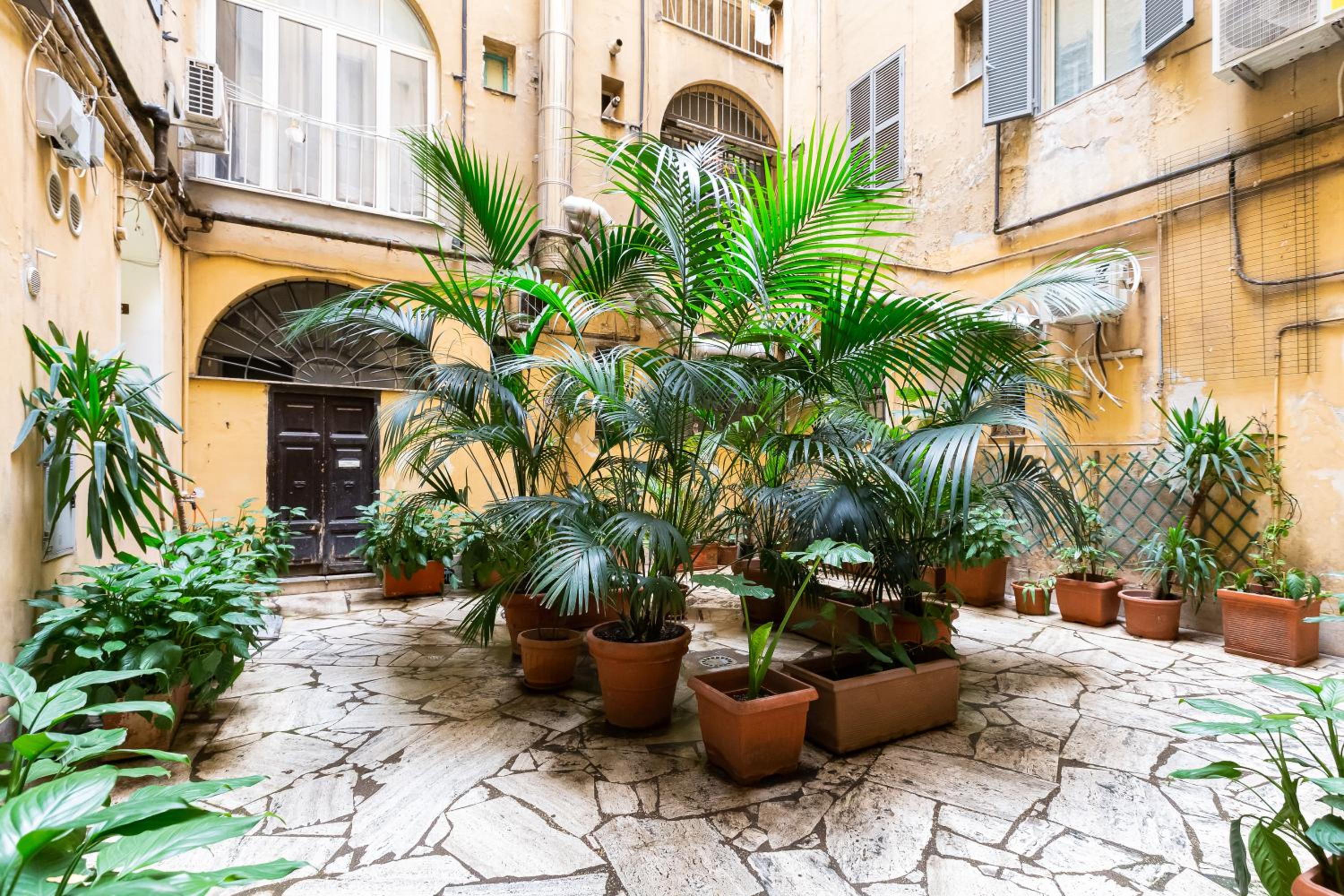Classy 2-bdr in Termini district