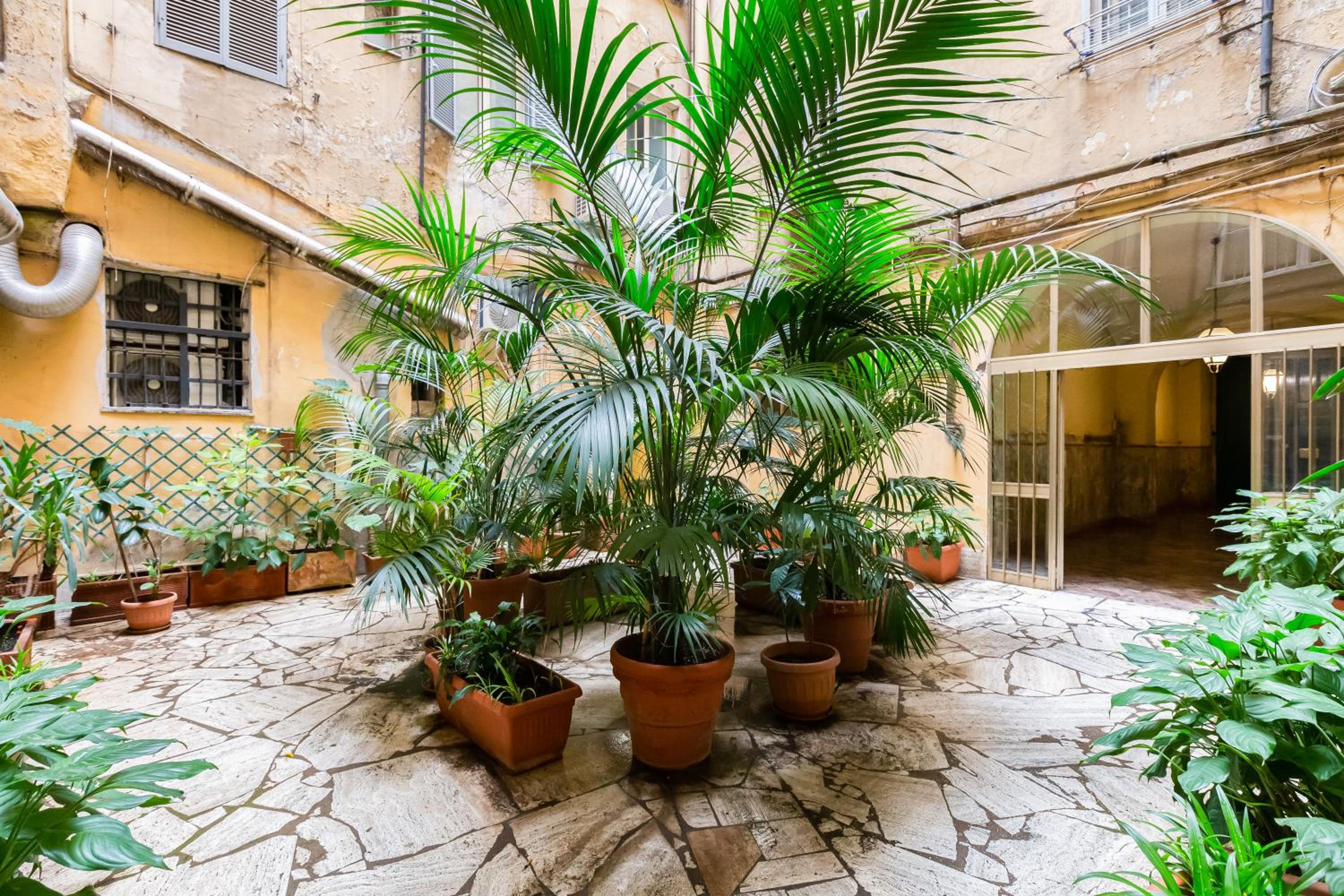 Classy 2-bdr in Termini district