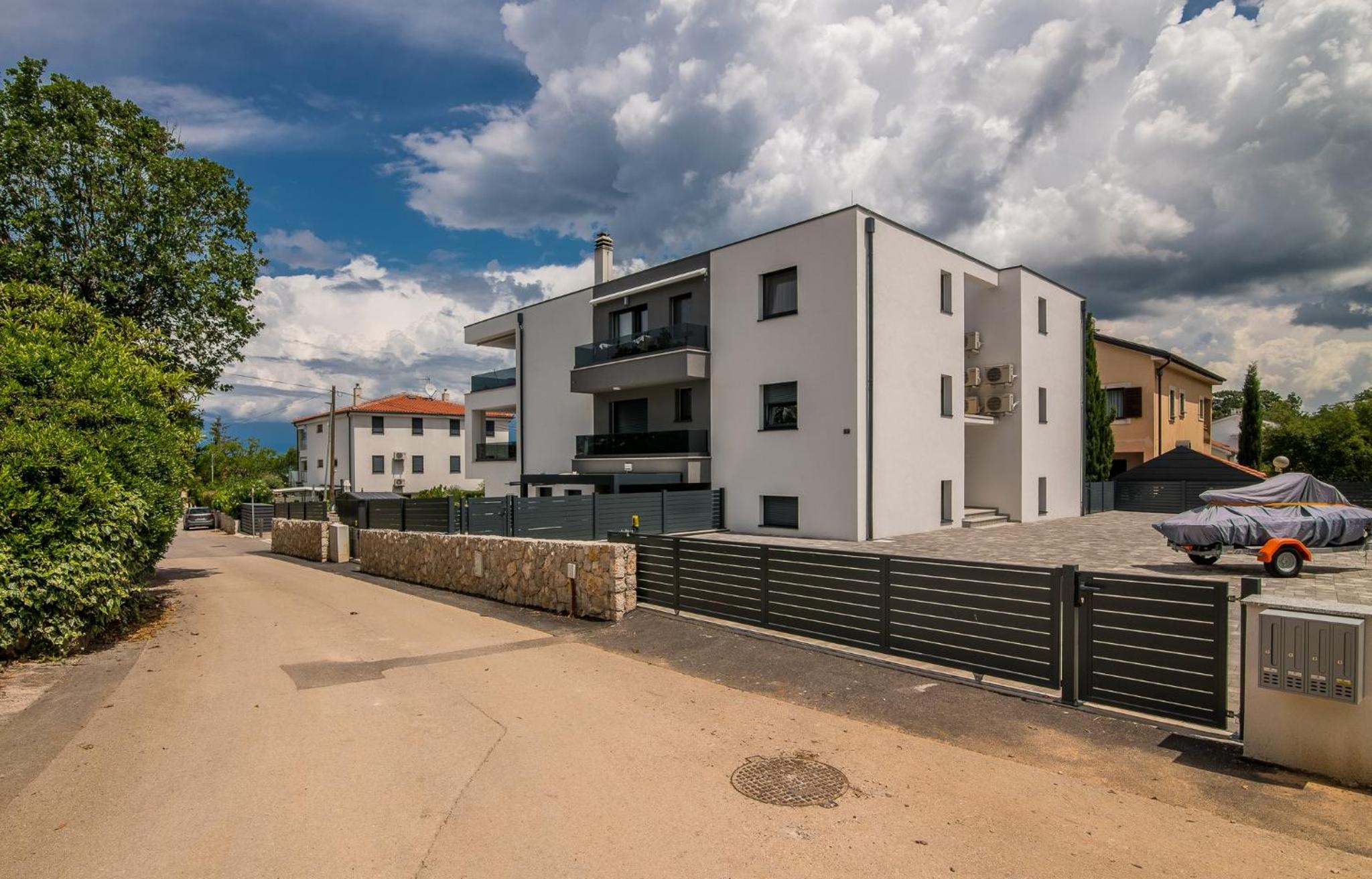 Deluxe Apartments