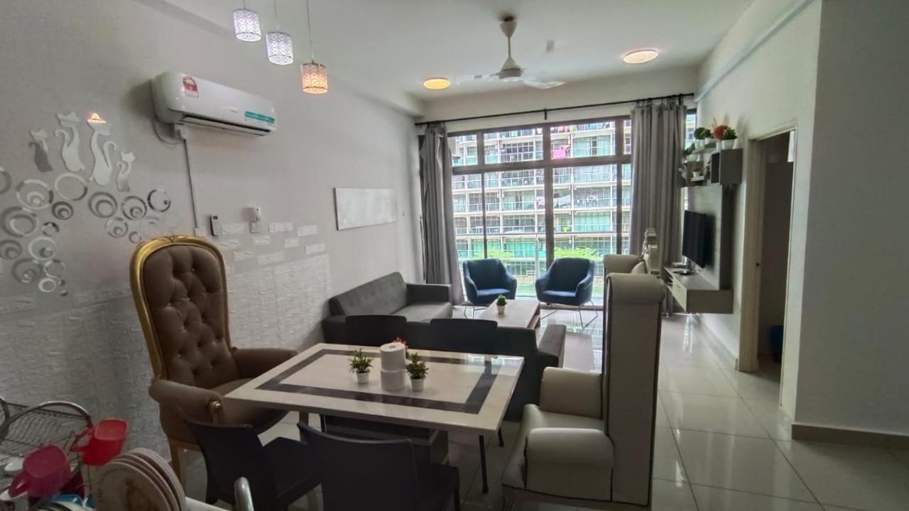 PALAZIO CONDO (MOUNT AUSTIN)