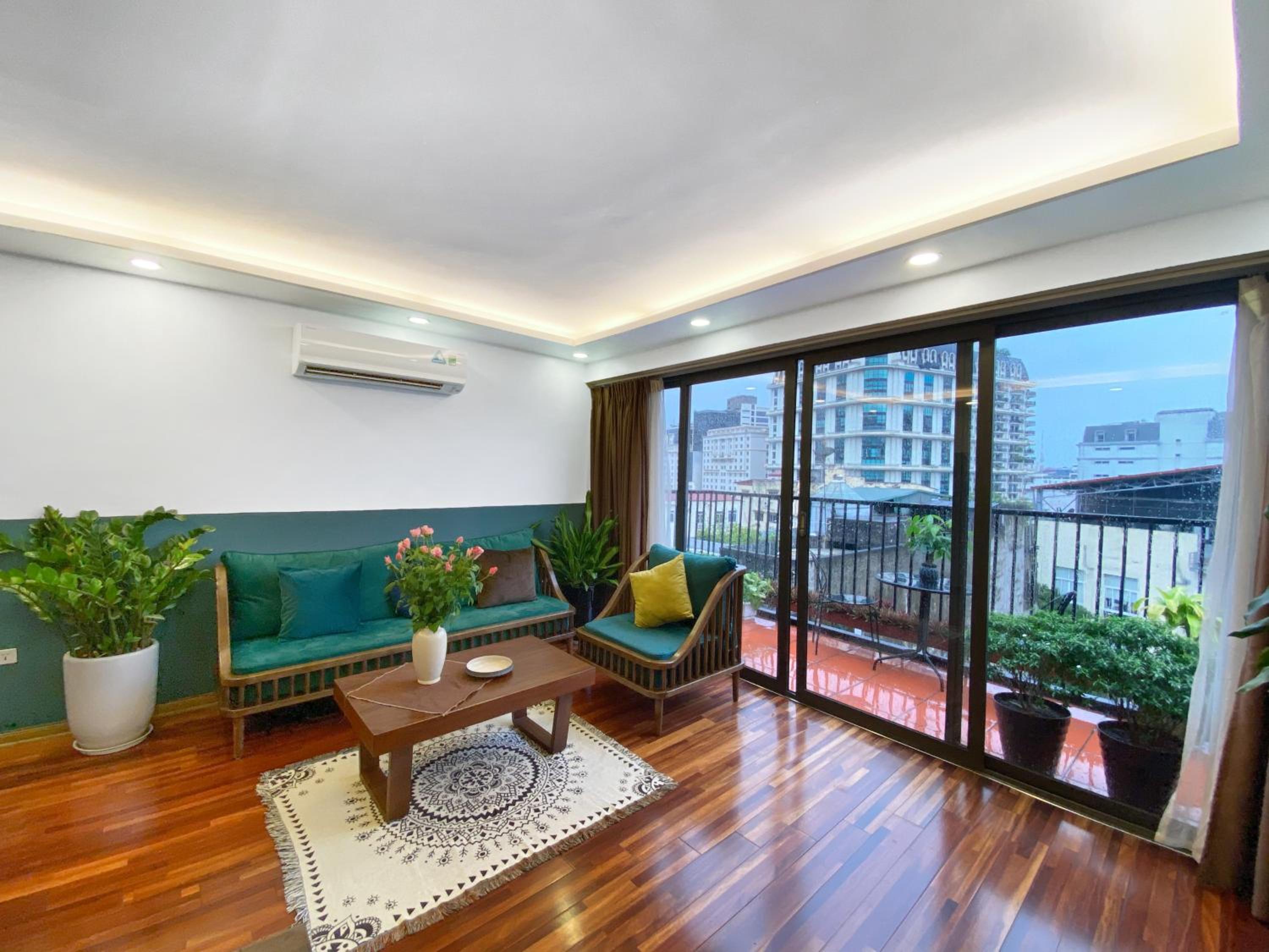 Luxe Paradise Hotel 22 Nam Ngu street