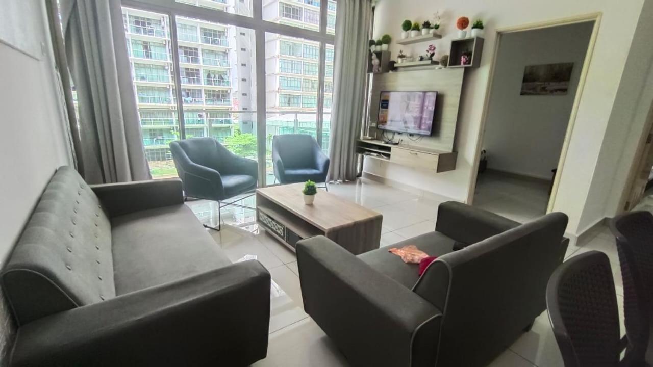 PALAZIO CONDO (MOUNT AUSTIN)