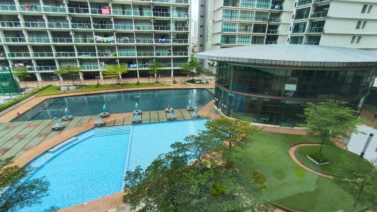 PALAZIO CONDO (MOUNT AUSTIN)