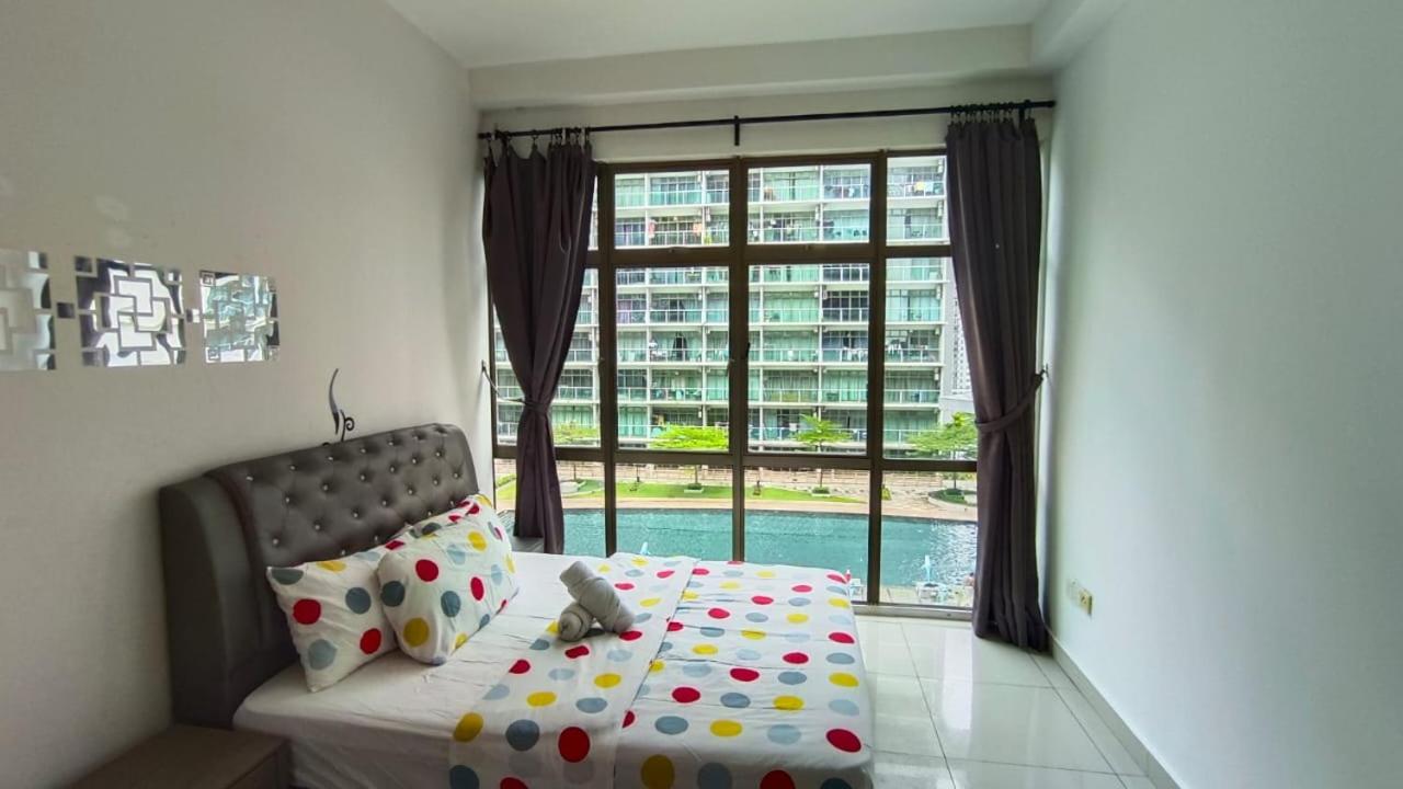 PALAZIO CONDO (MOUNT AUSTIN)