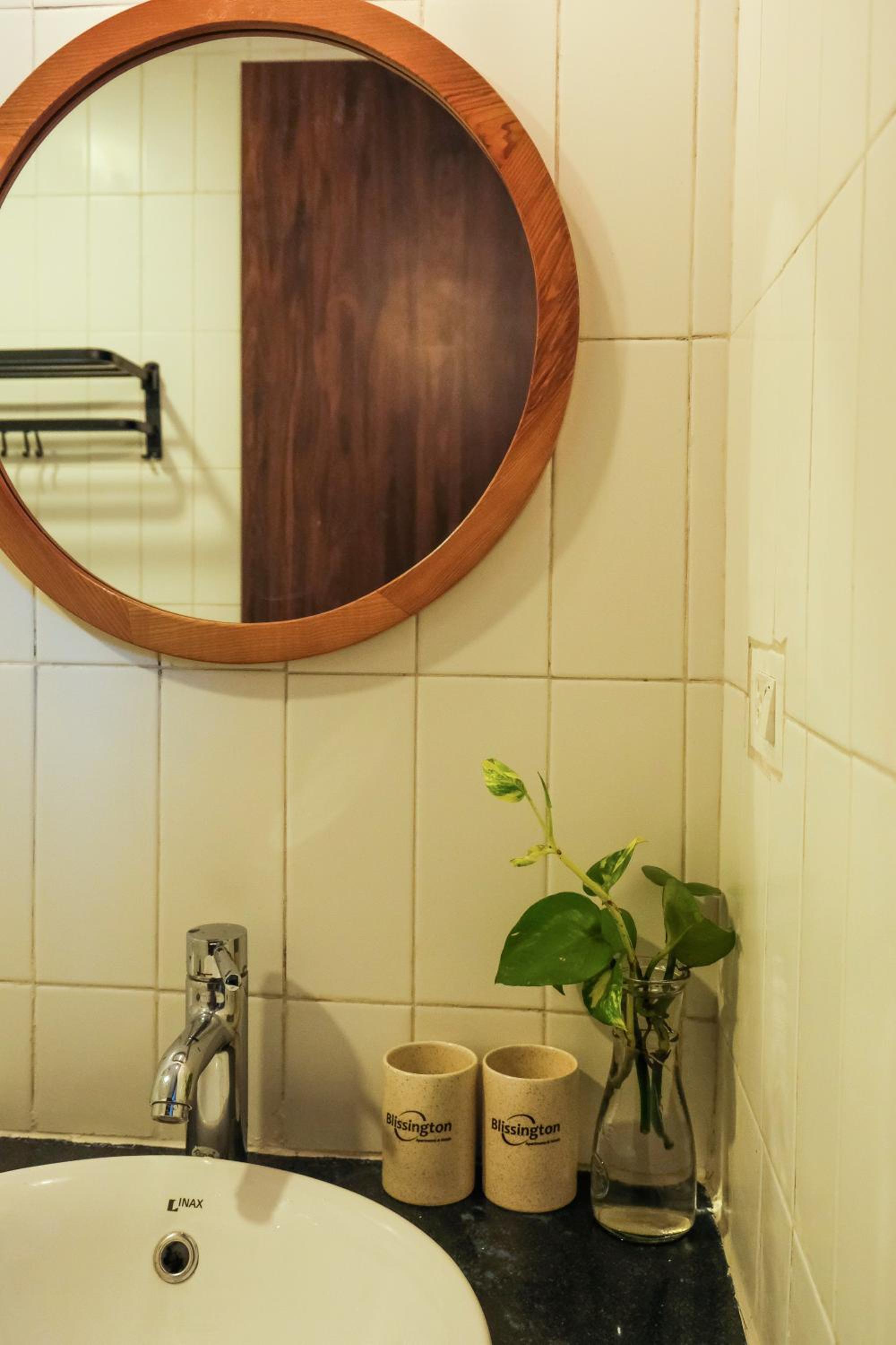 Luxe Paradise Hotel 22 Nam Ngu street