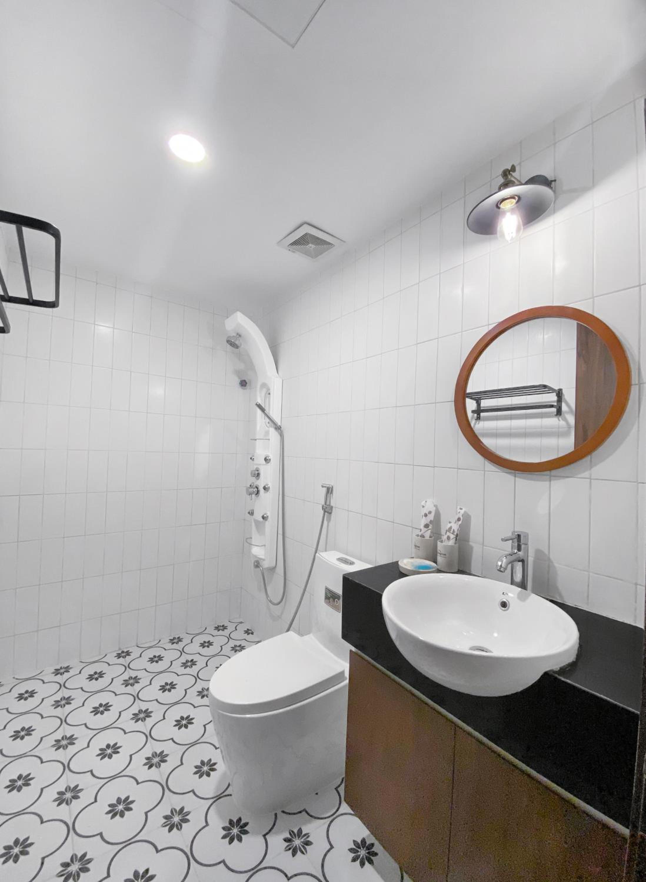 Luxe Paradise Hotel 22 Nam Ngu street