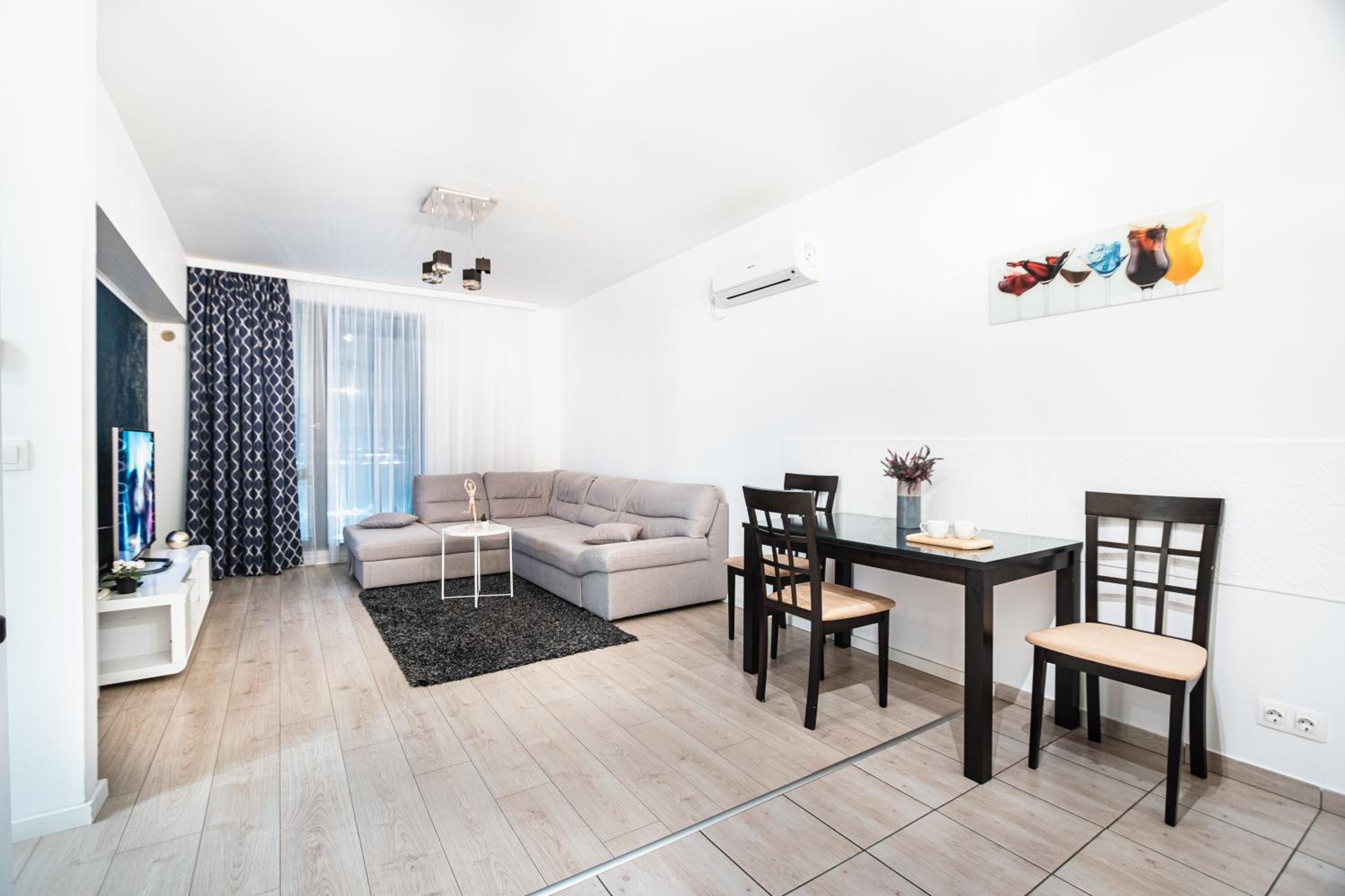 Opal Luxury Aviatiei