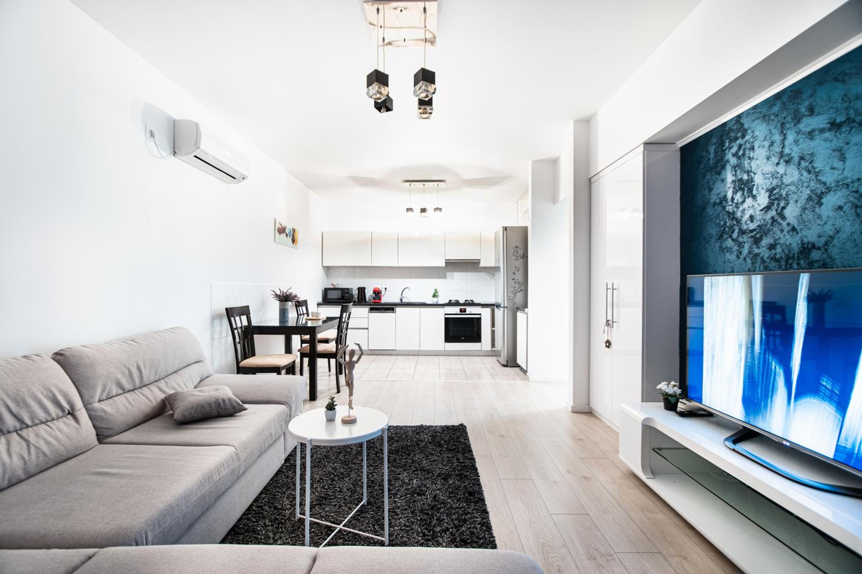Opal Luxury Aviatiei