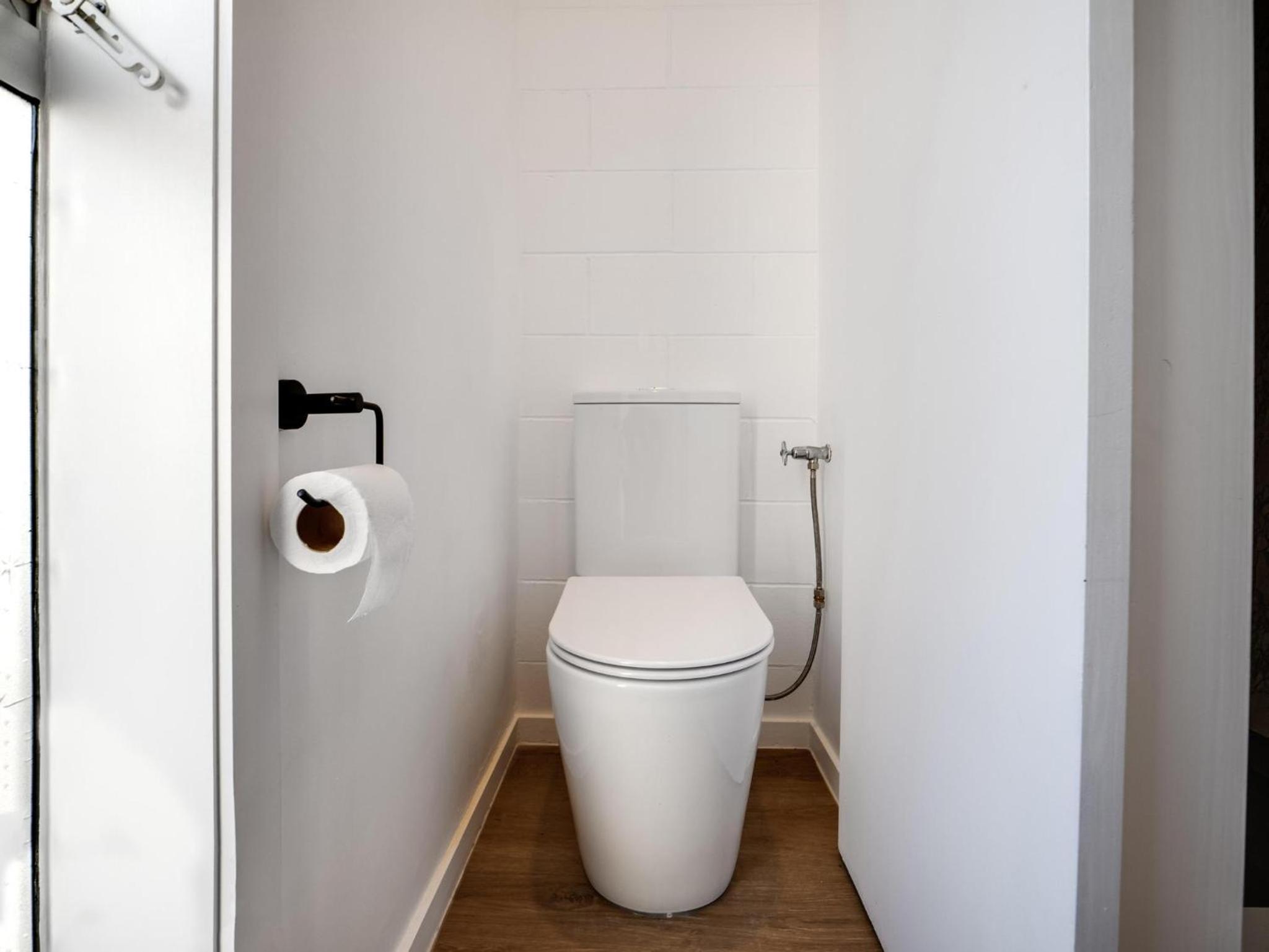 Unit with Spa Bath Close to City! view 3