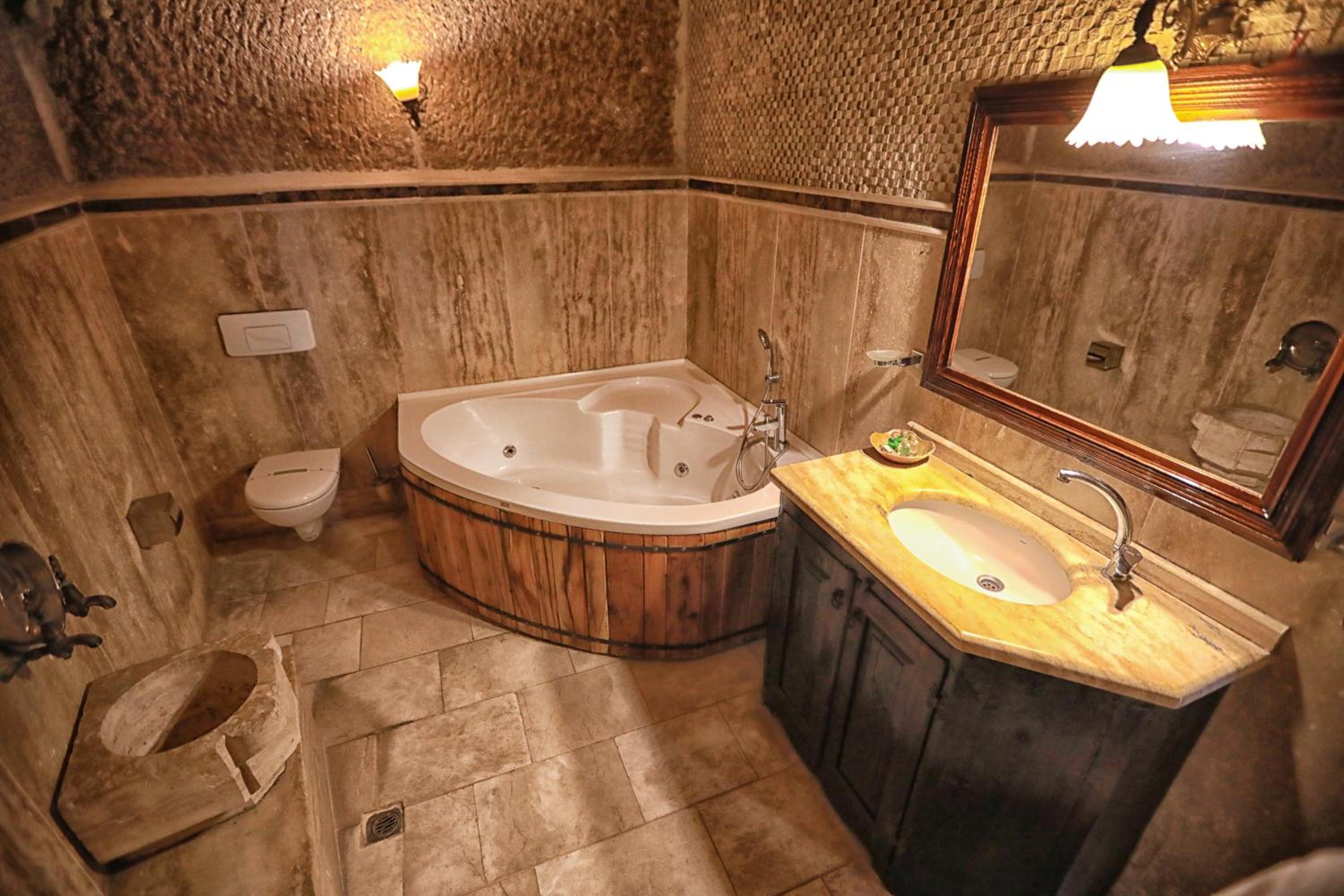 Traveller's Cave Hotel - Image 146