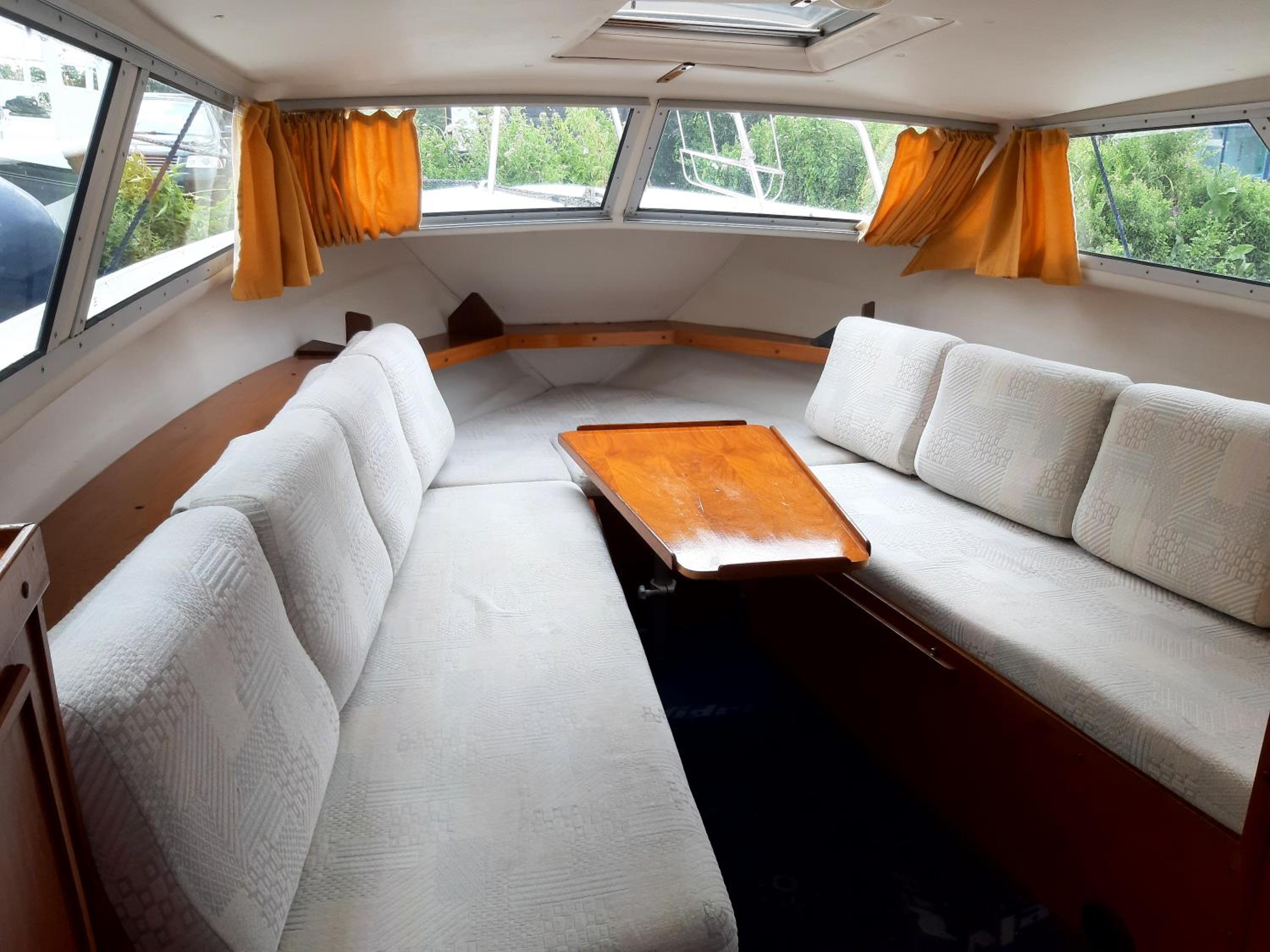 Motor Yacht Almaz