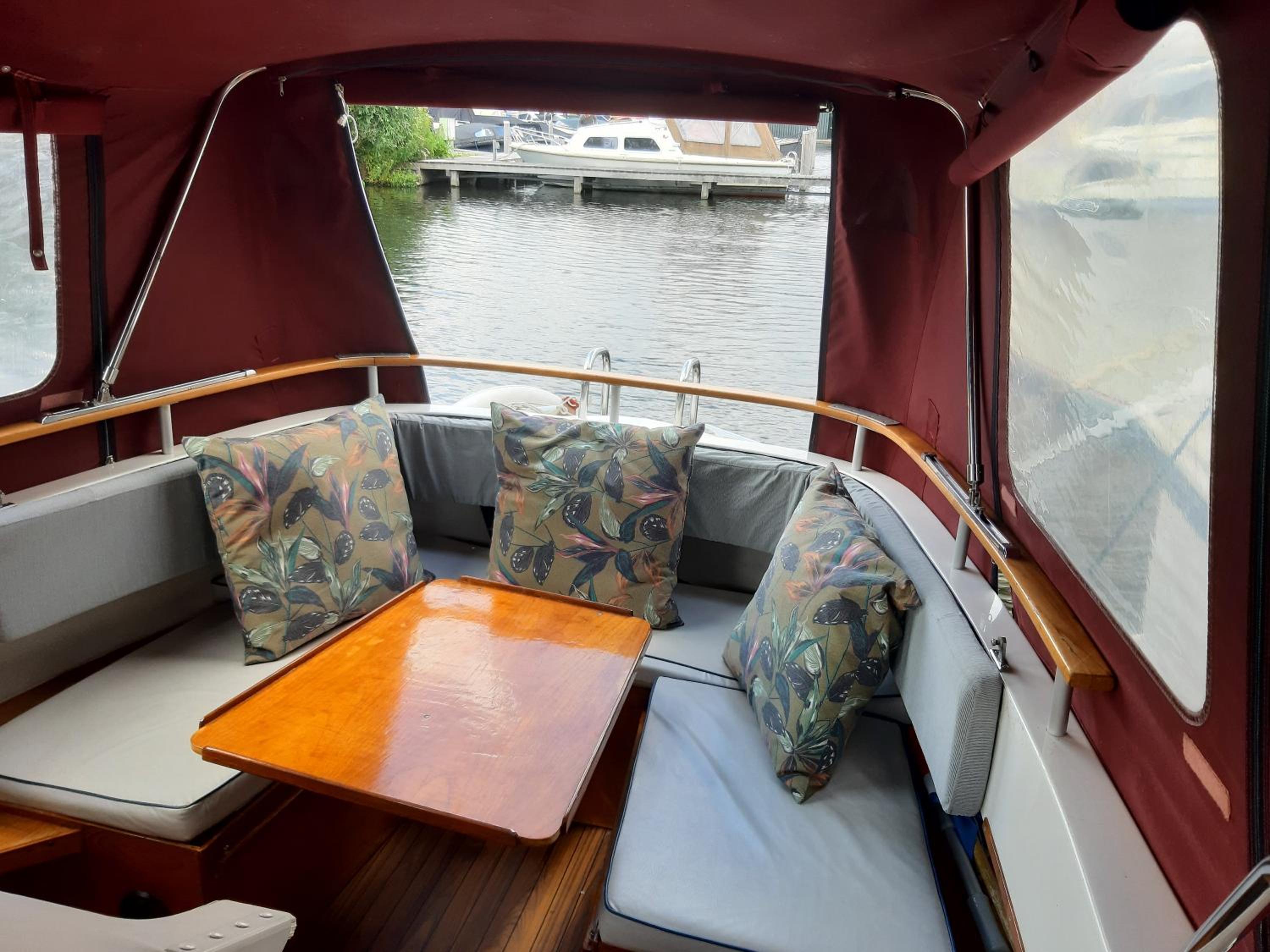 Motor Yacht Amazone
