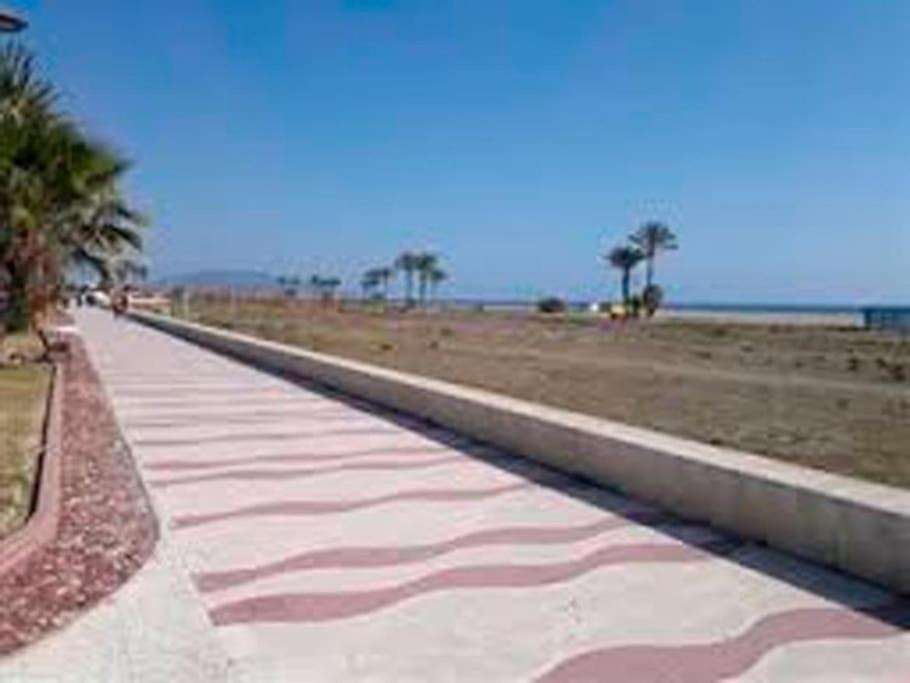 Casa mediterránea junto a la playa