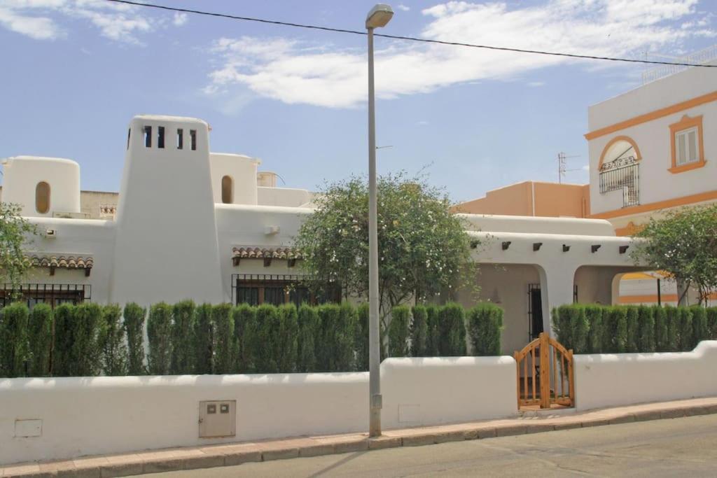 Casa mediterránea junto a la playa