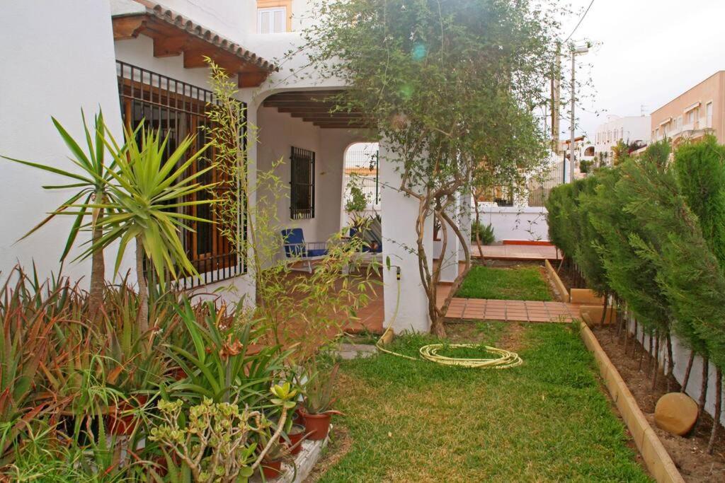 Casa mediterránea junto a la playa
