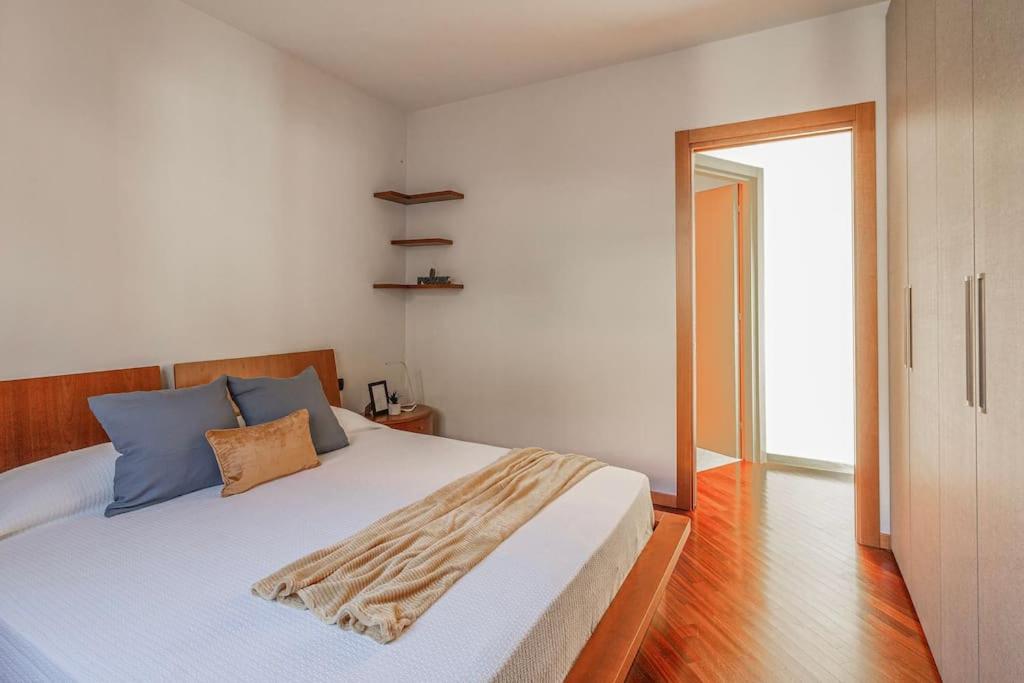Appartamento Bellavista con AC e Posto Auto a Brunate view 3