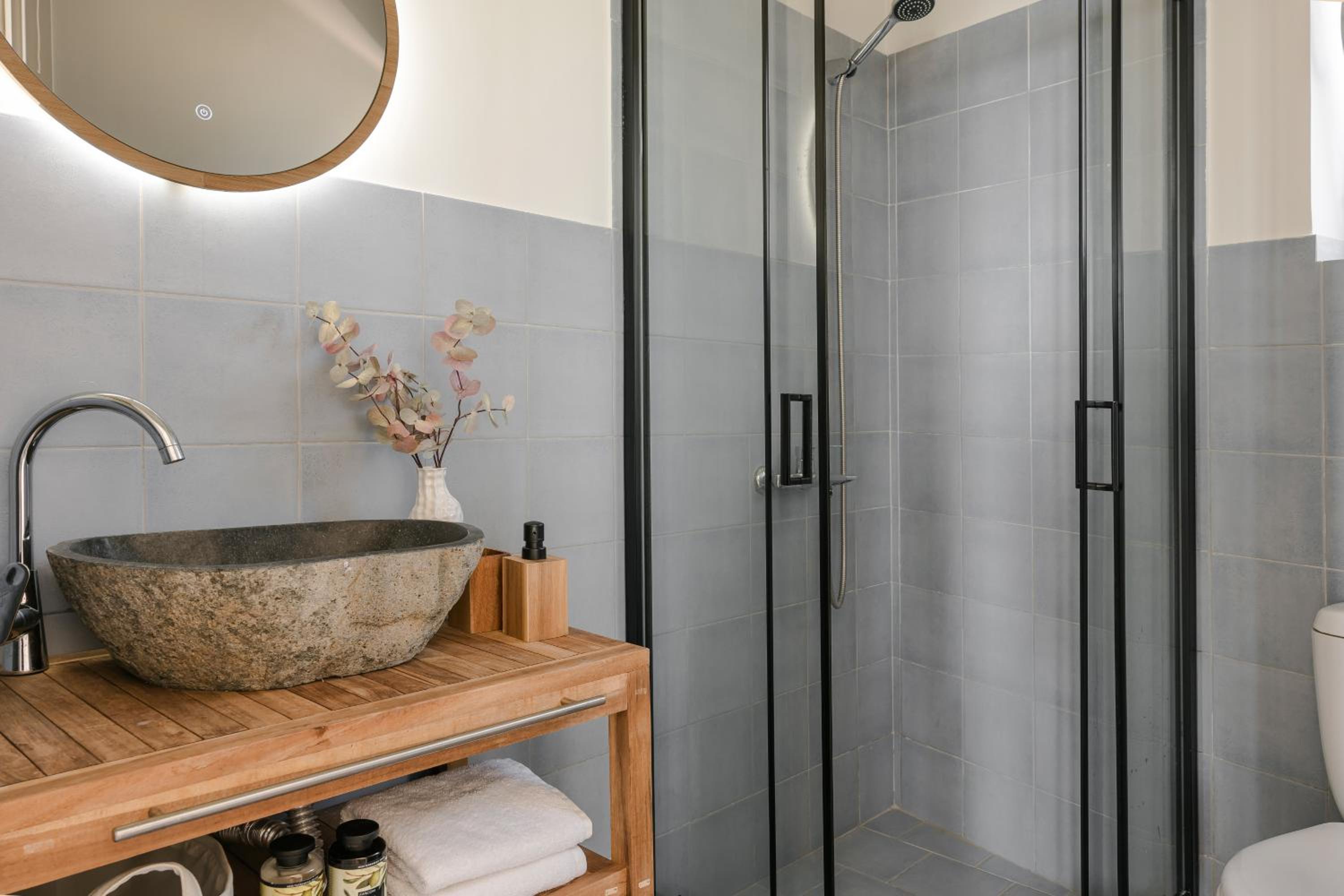 Absolute Villa by Stylish Stays