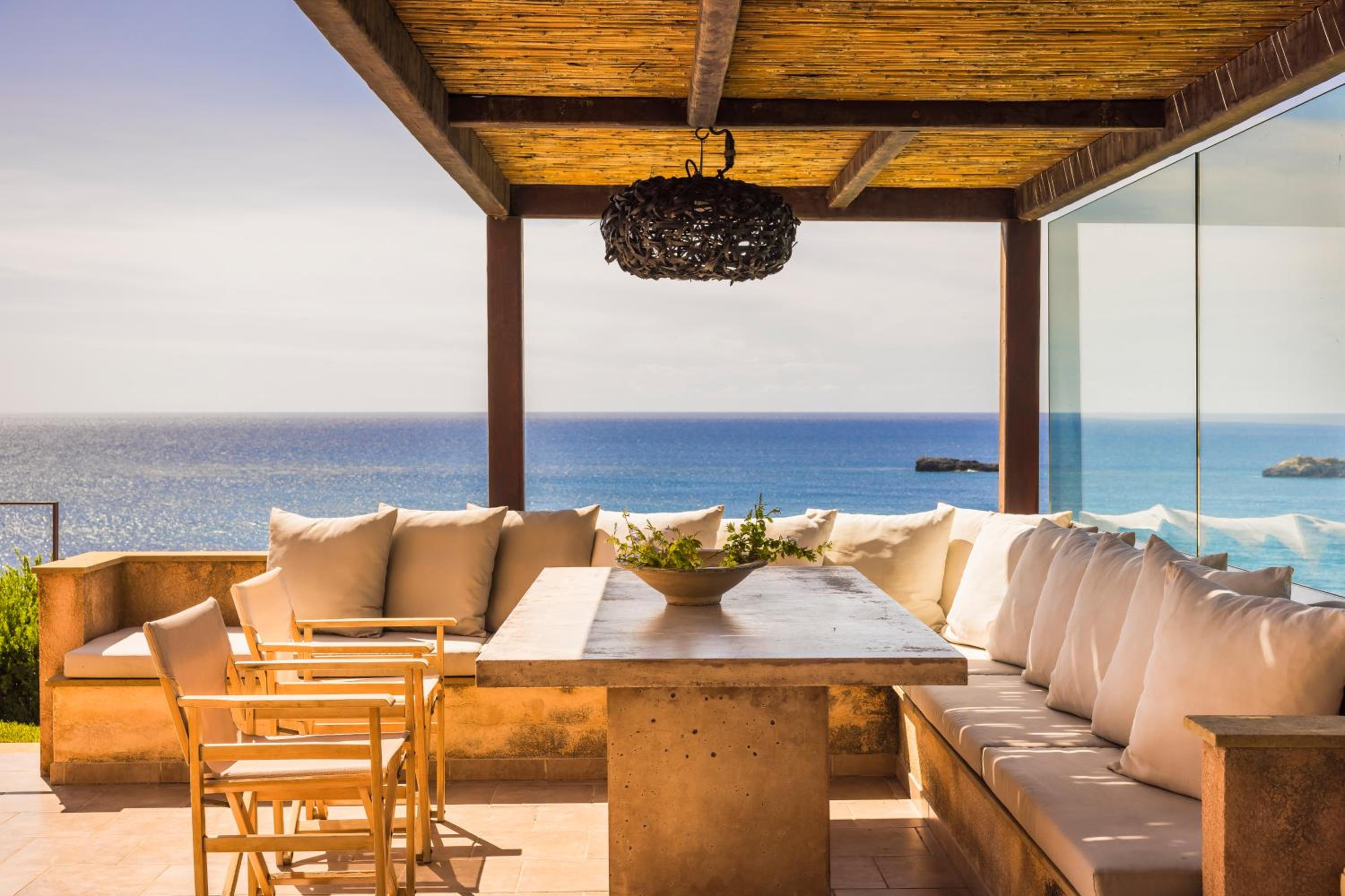 Absolute Villa by Stylish Stays
