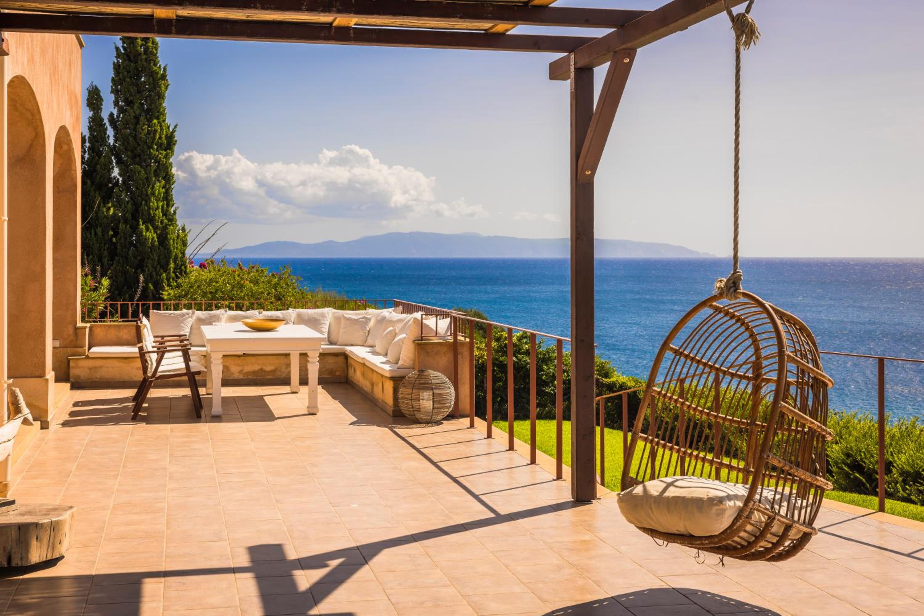 Absolute Villa by Stylish Stays