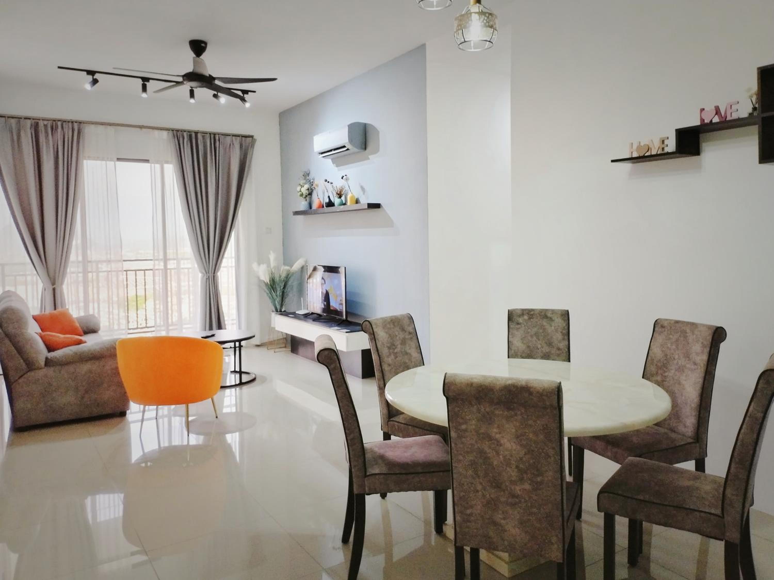 Ipoh Cove Hillview Suite 7-8 pax Tambun Lost World by City Home Empire photo 2