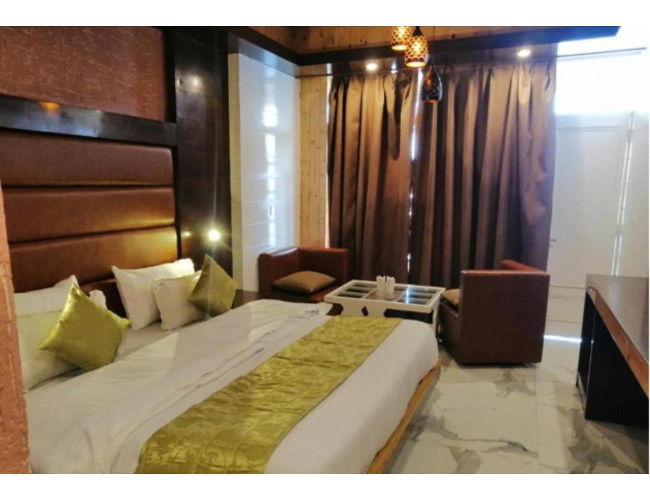 Hotel Atithi, Near Yes Bank, Mall Road, Mussoorie view 3