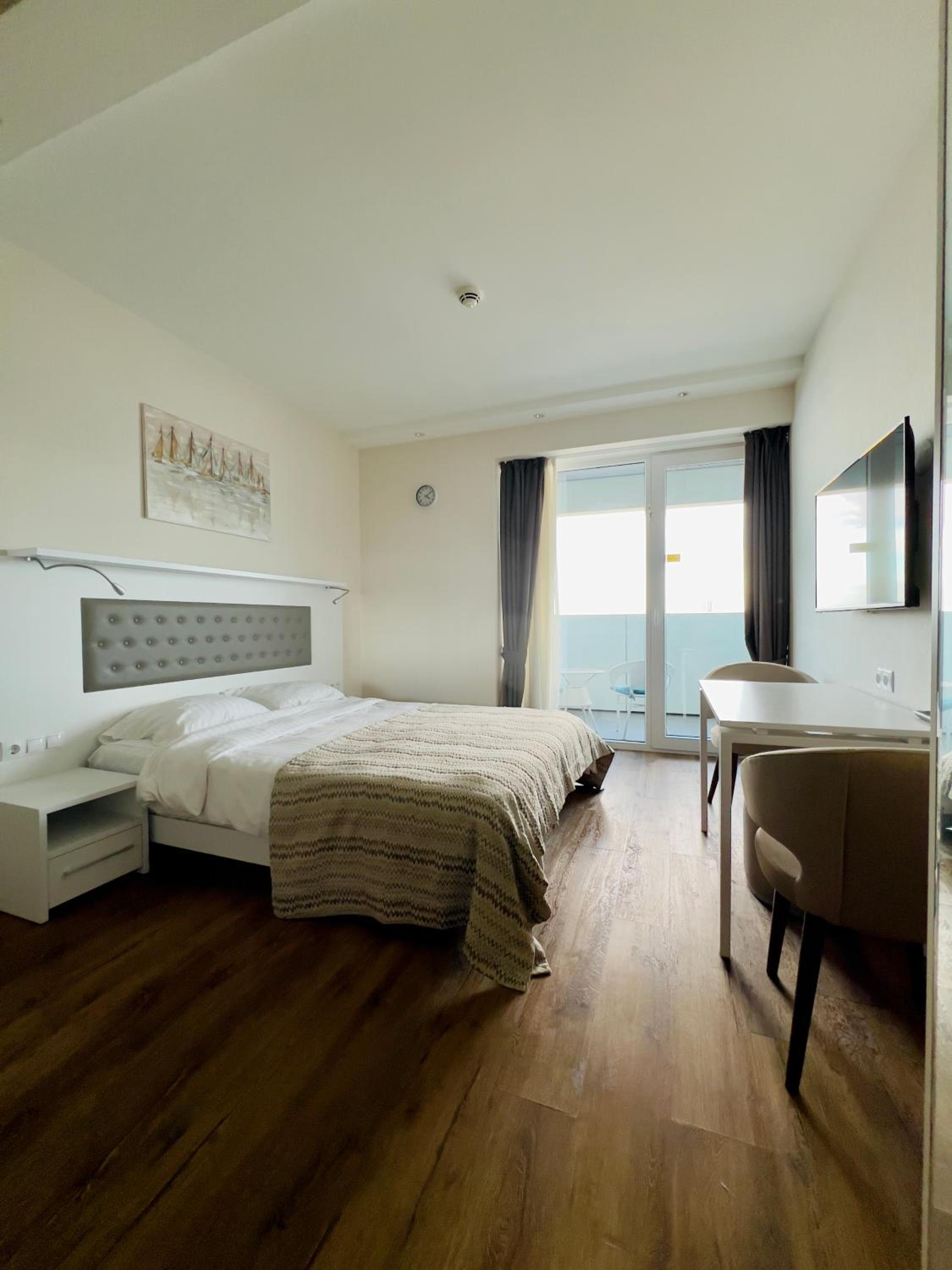 Mountain & Sea View Studio at Alliance view 4