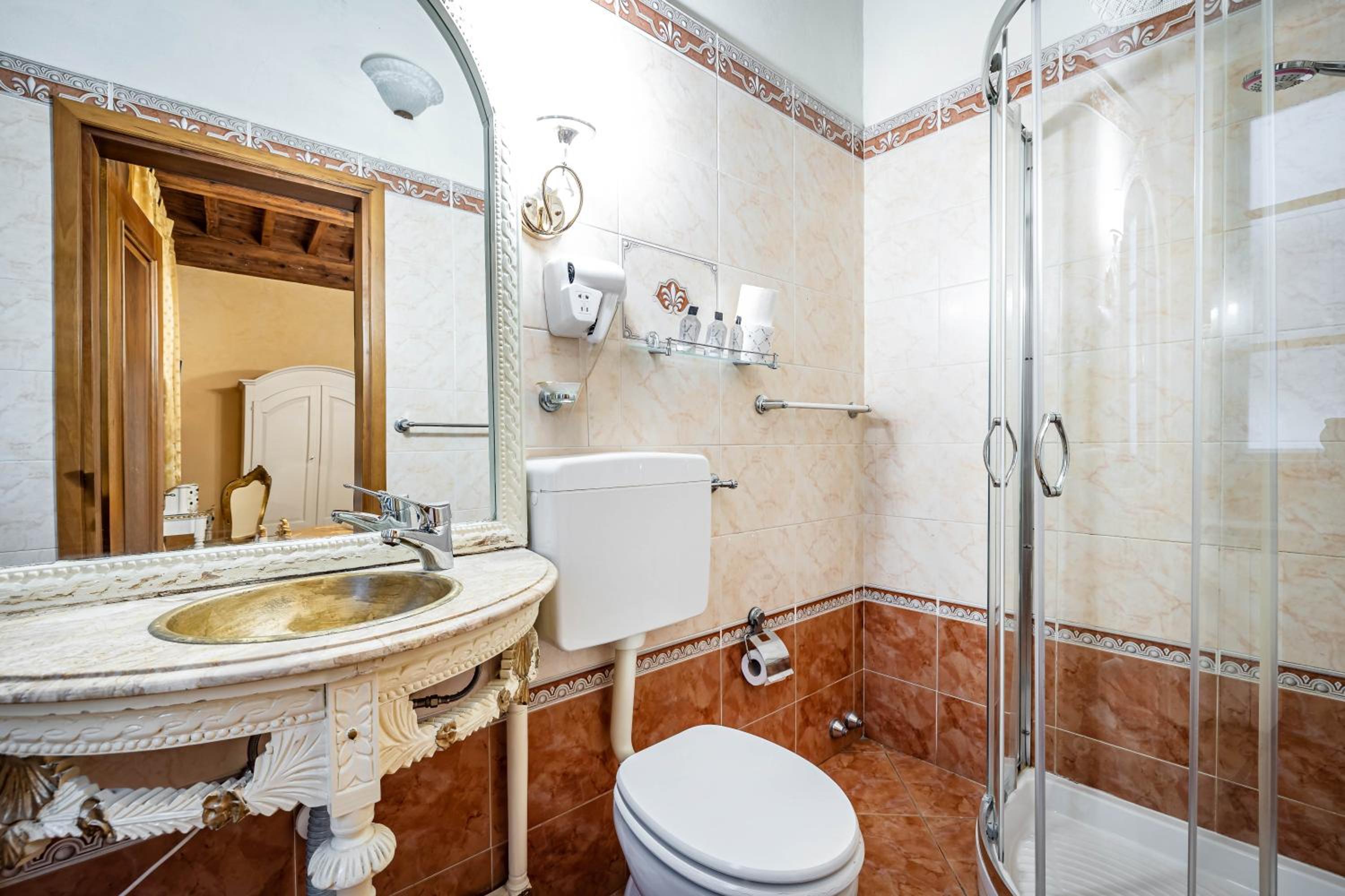 Katti House - Florence's center
