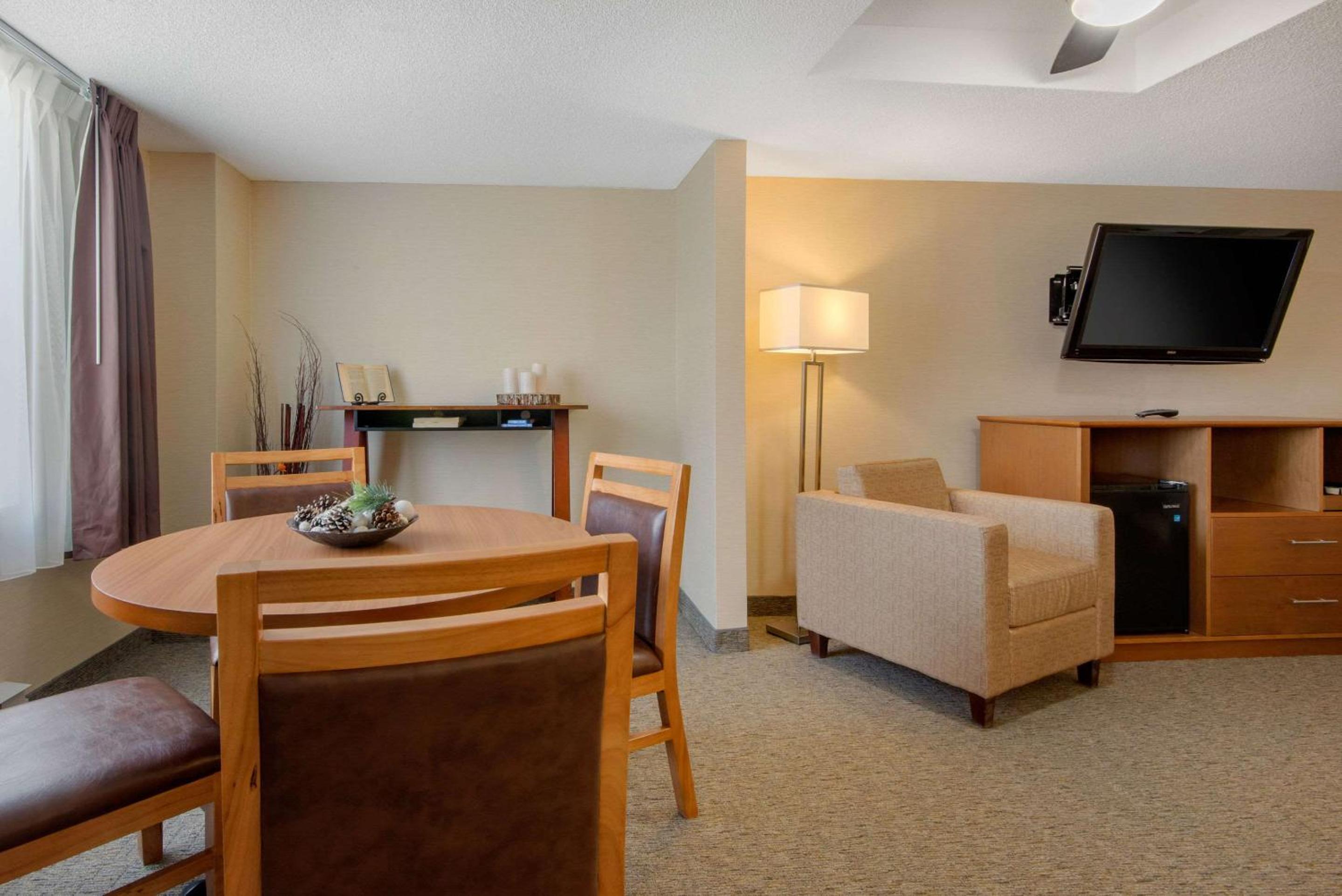 Sudbury Vacations - Quality Inn  Conference Centre Downtown Sudbury - Property Image 5