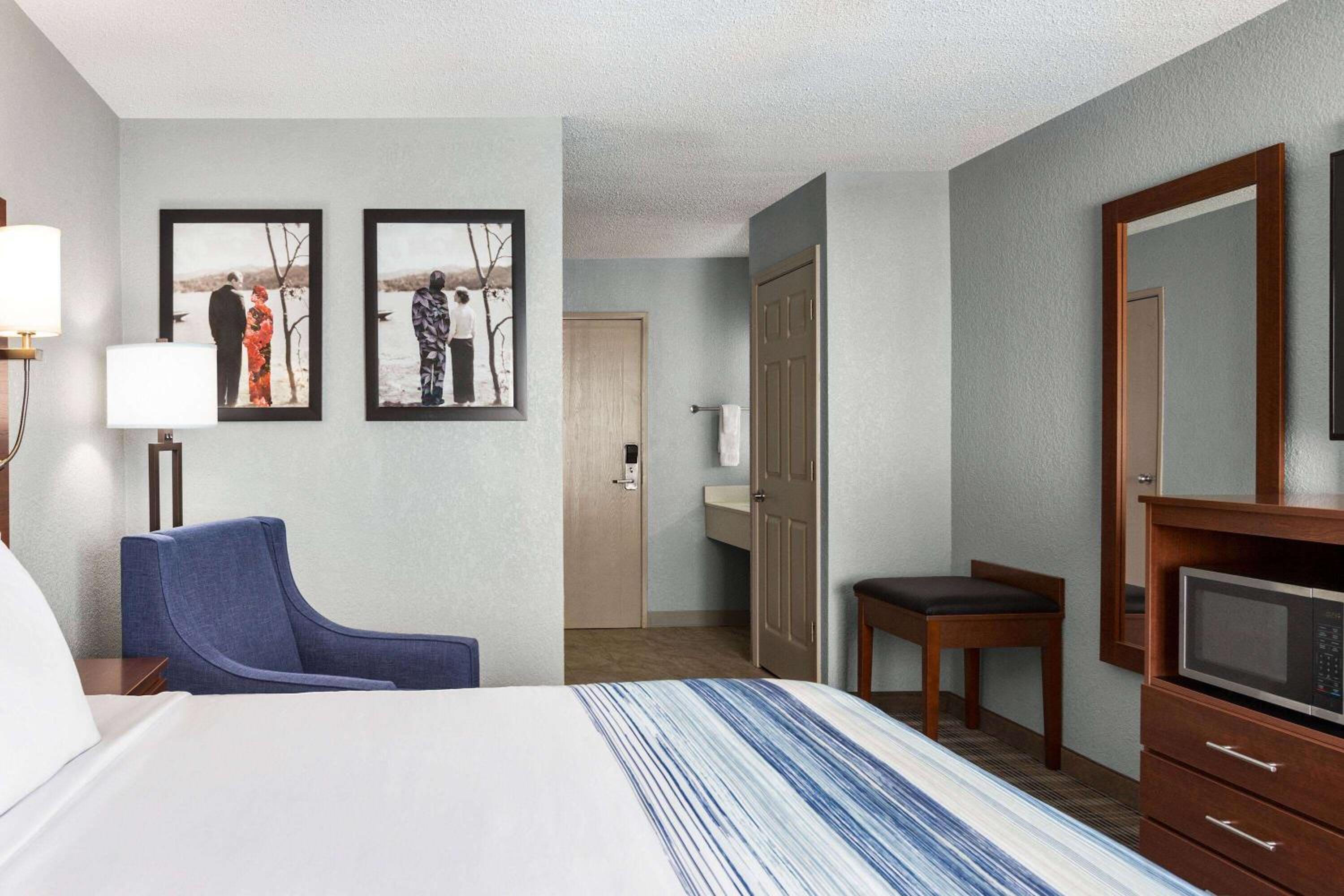AmericInn by Wyndham Williamsburg