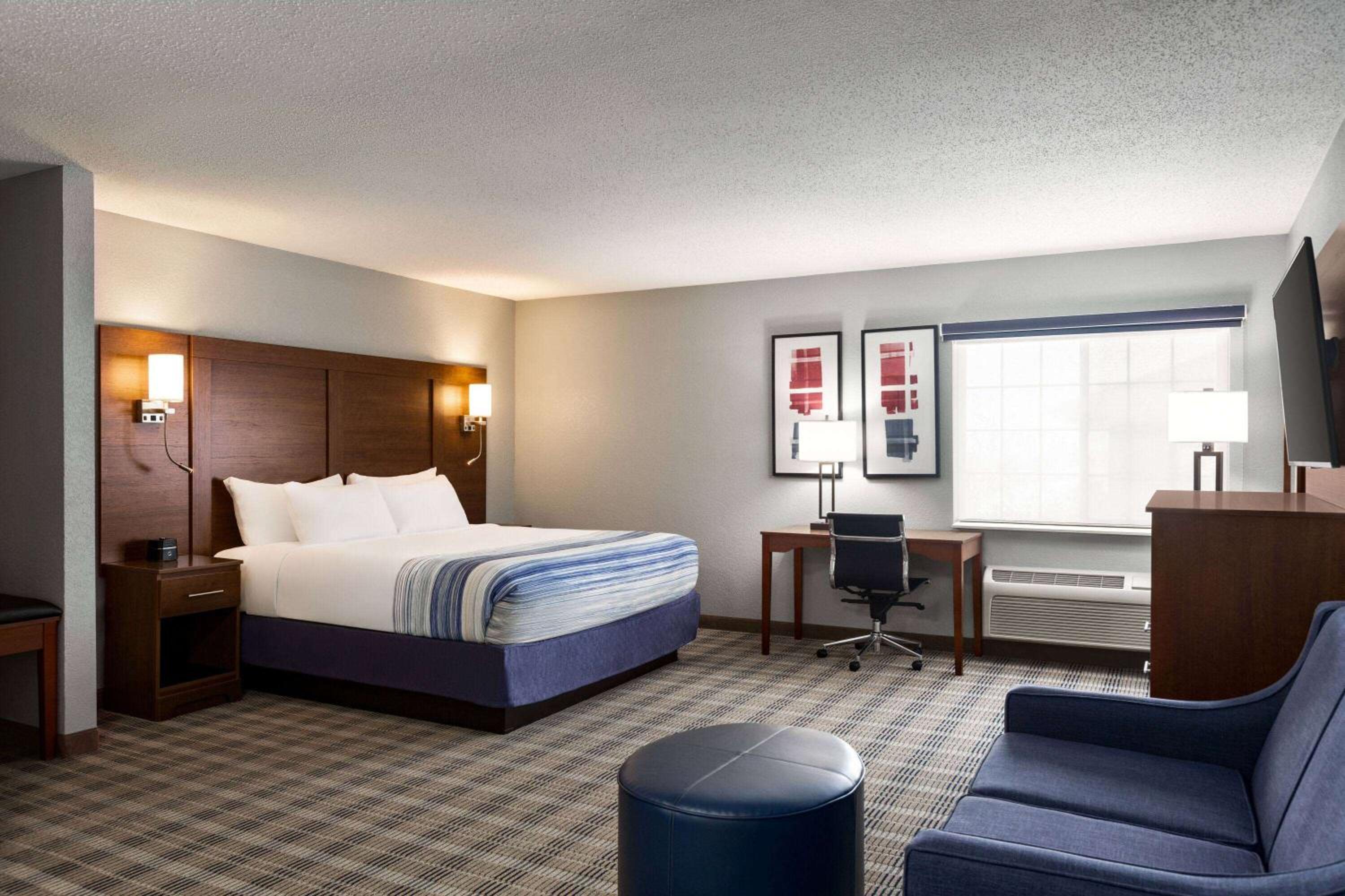 AmericInn by Wyndham Williamsburg