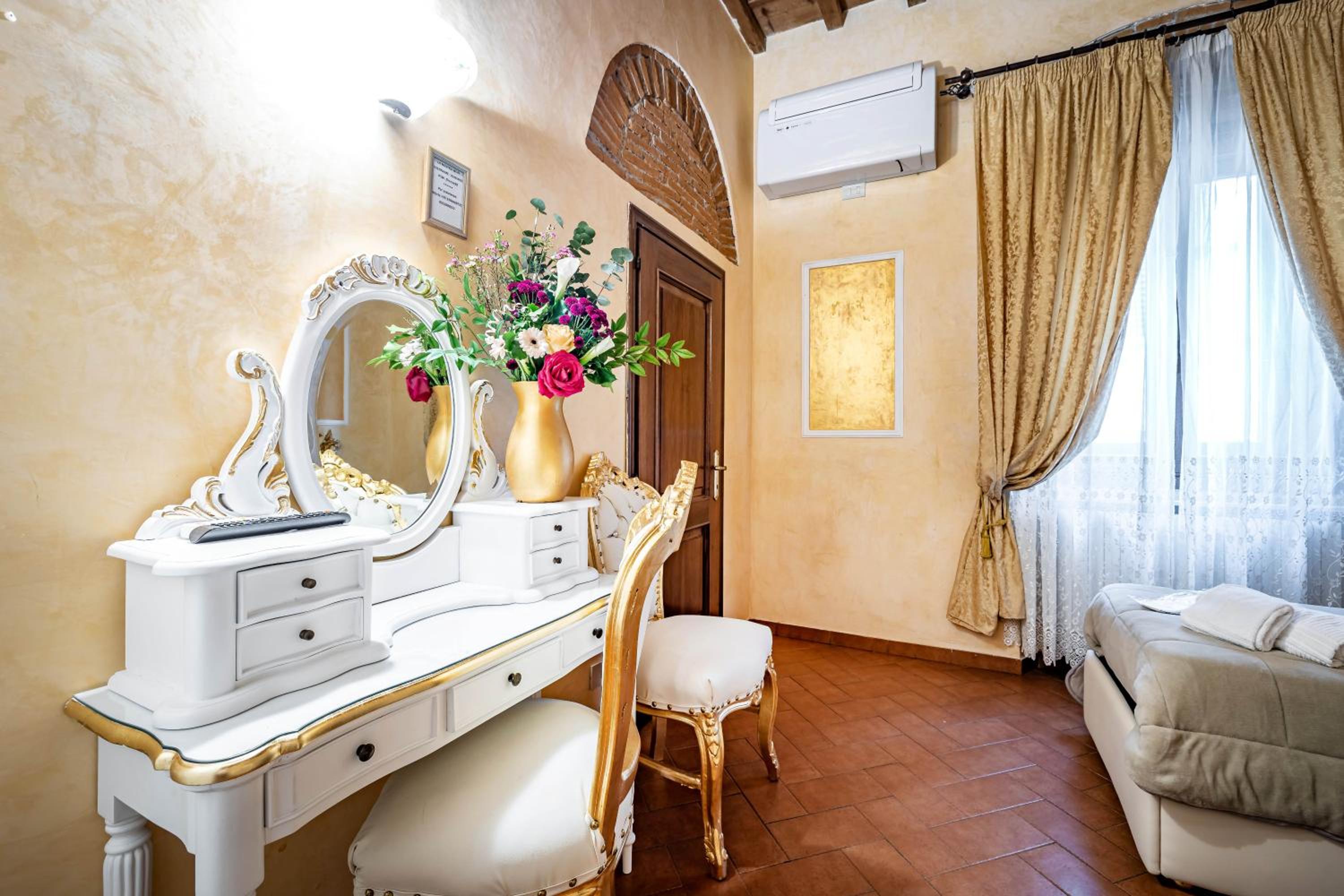 Katti House - Florence's center