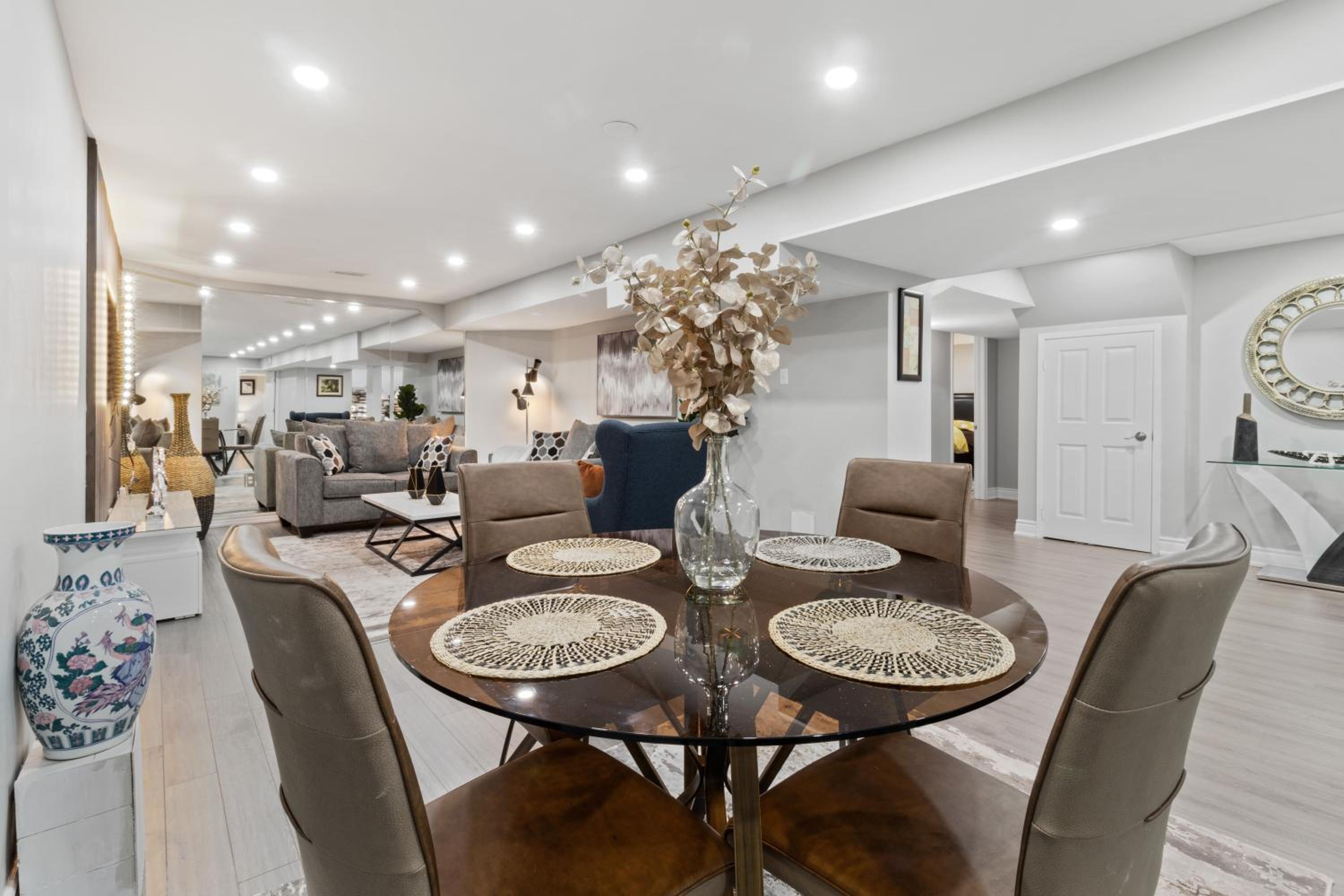 Luxurious and spacious 3 bedroom apartment