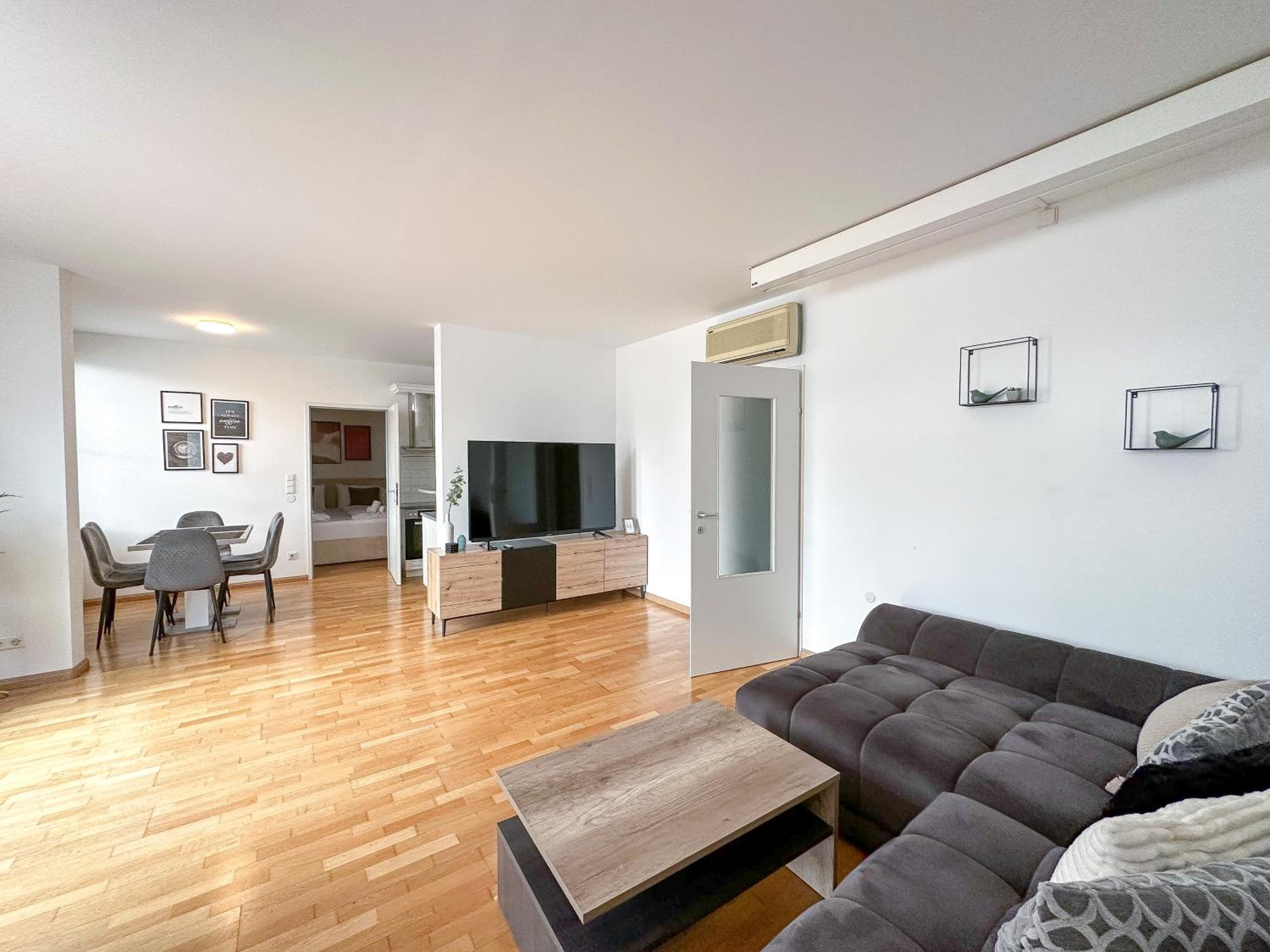 FeelHome-Prater-Ausblick-Terrasse-6 Gäste-WiFi-Smart TV