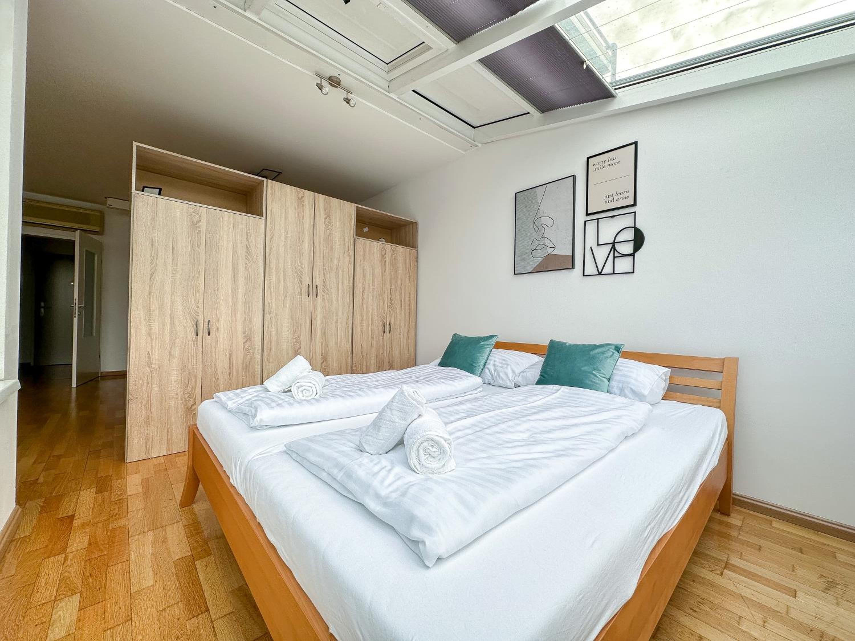 FeelHome-Prater-Ausblick-Terrasse-6 Gäste-WiFi-Smart TV