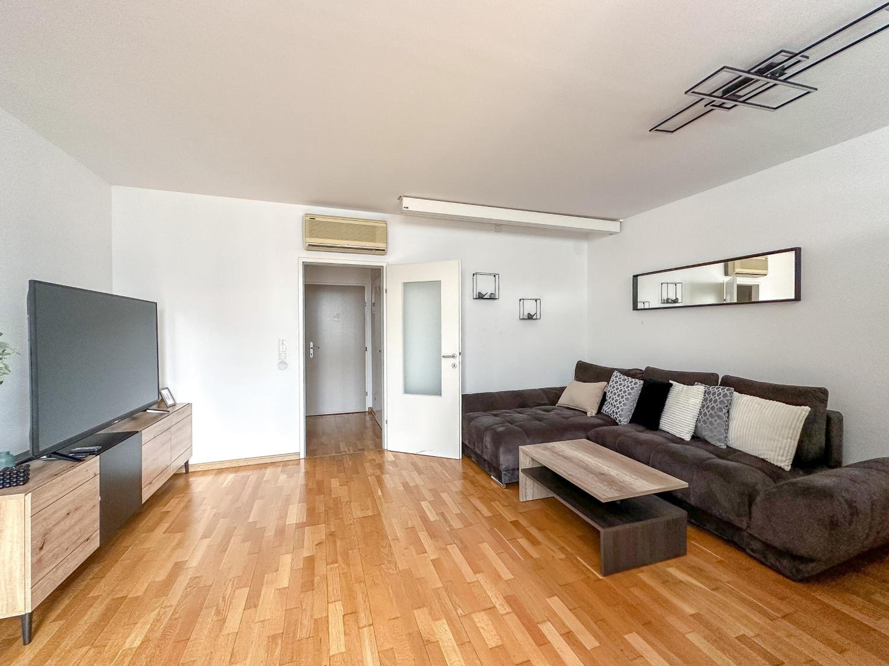 FeelHome-Prater-Ausblick-Terrasse-6 Gäste-WiFi-Smart TV