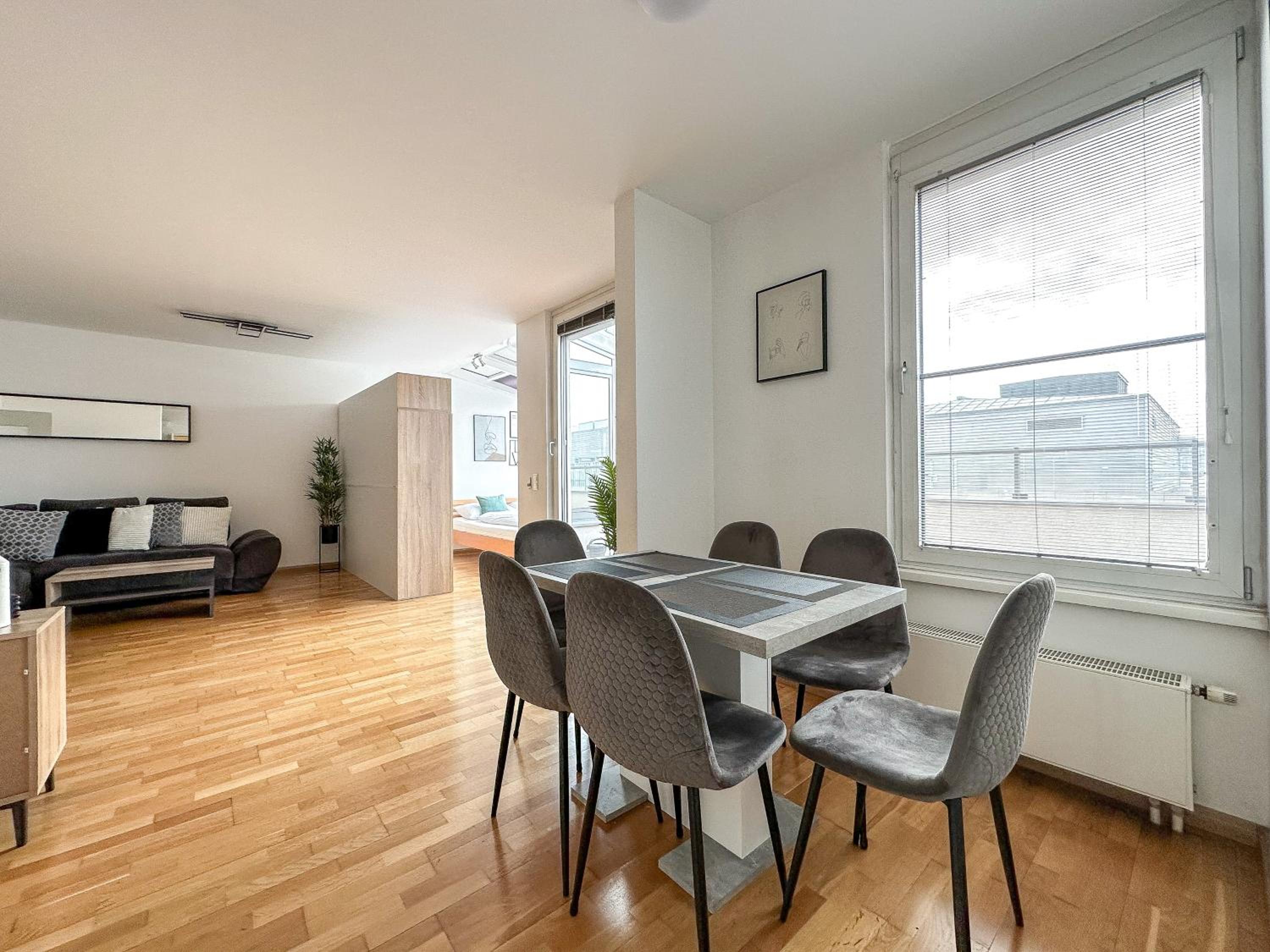 FeelHome-Prater-Ausblick-Terrasse-6 Gäste-WiFi-Smart TV