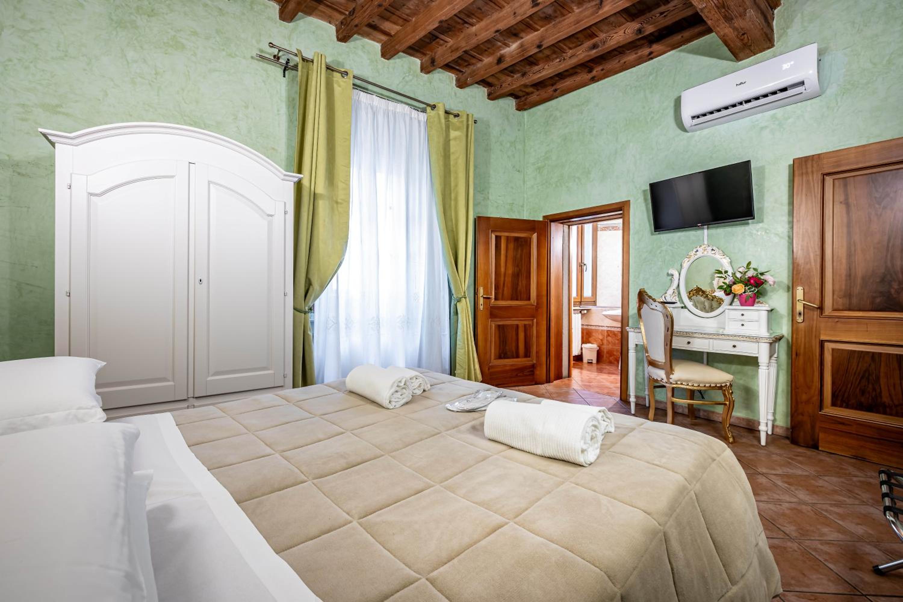 Katti House - Florence's center