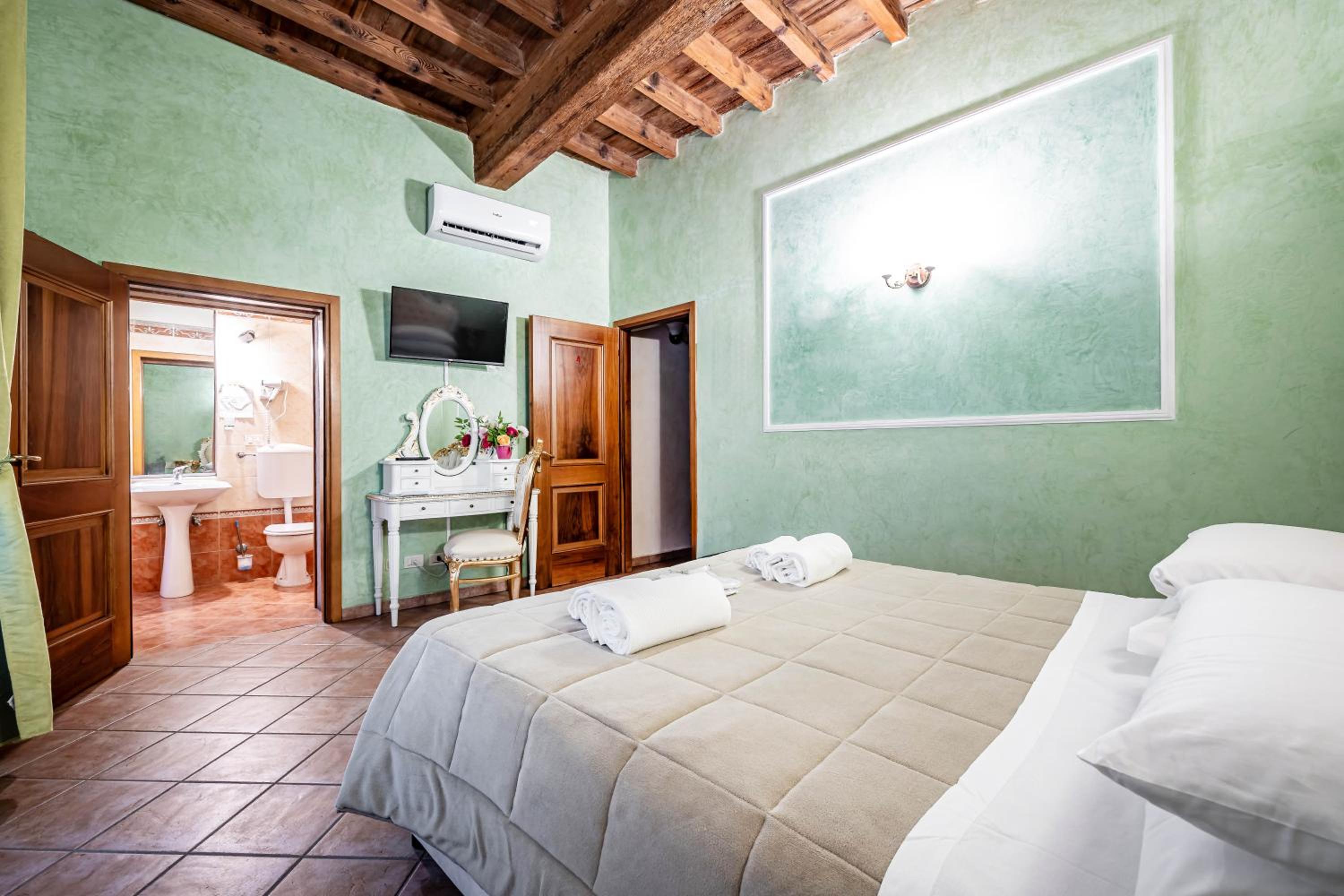 Katti House - Florence's center