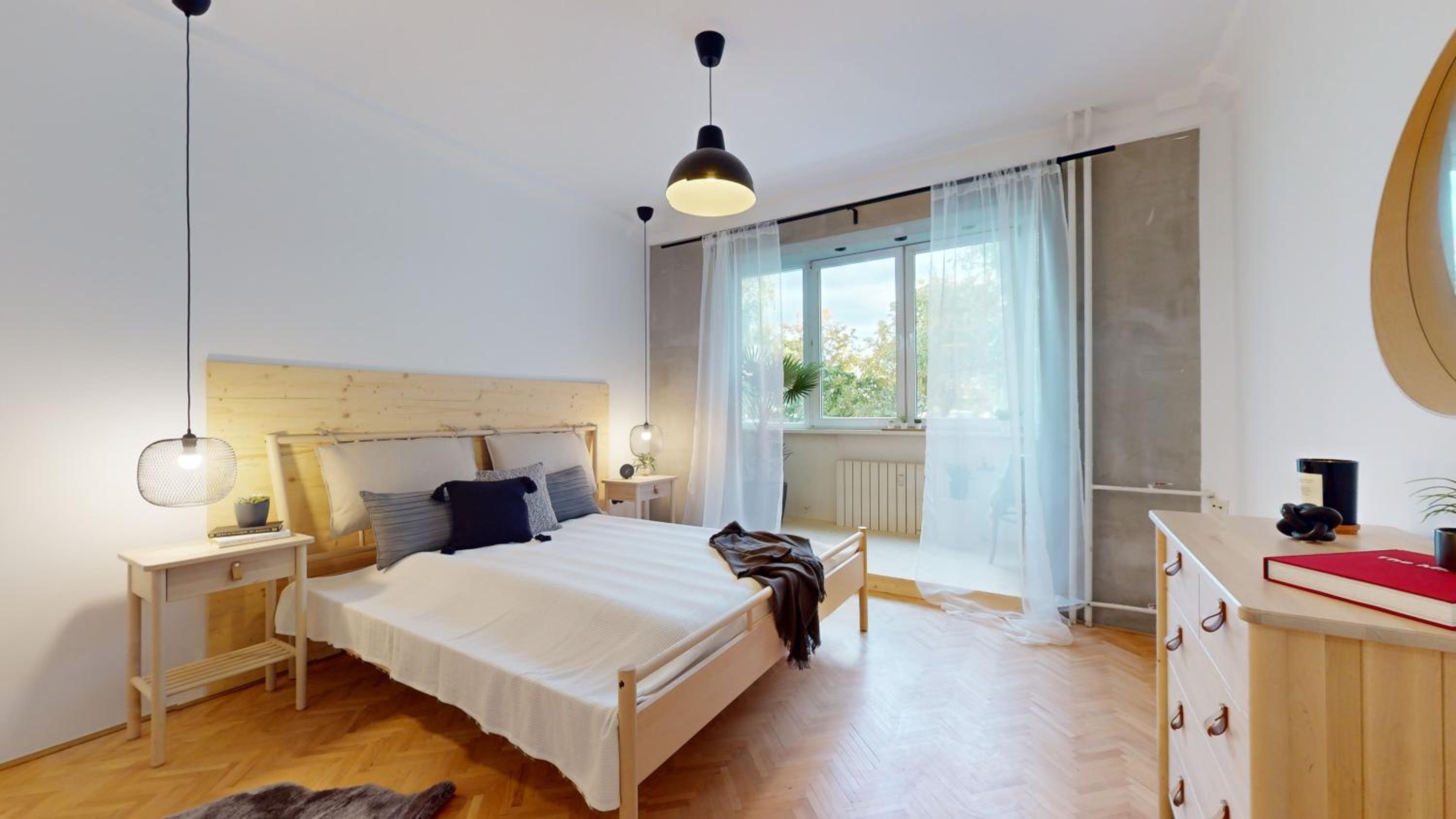 Modern 2 Bedroom Apt - Free Parking view 2