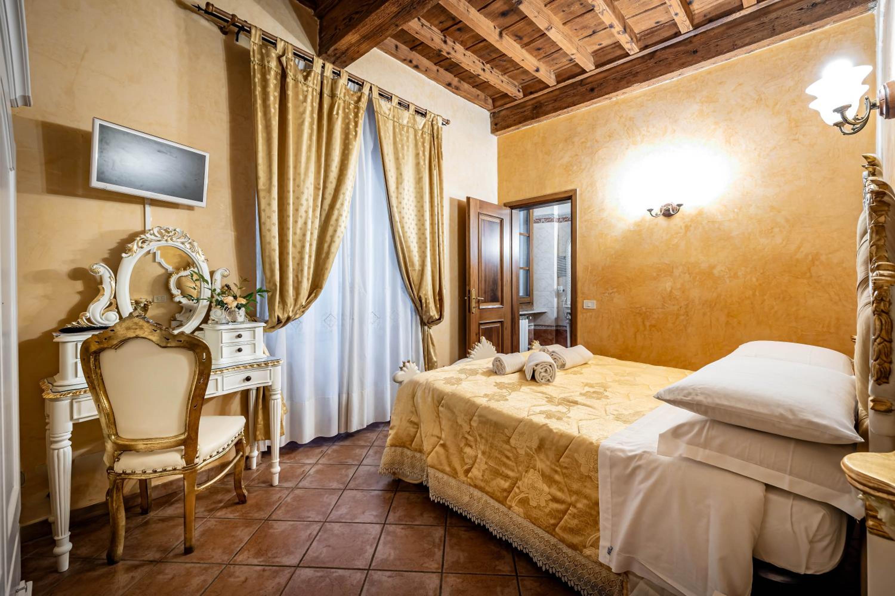Katti House - Florence's center
