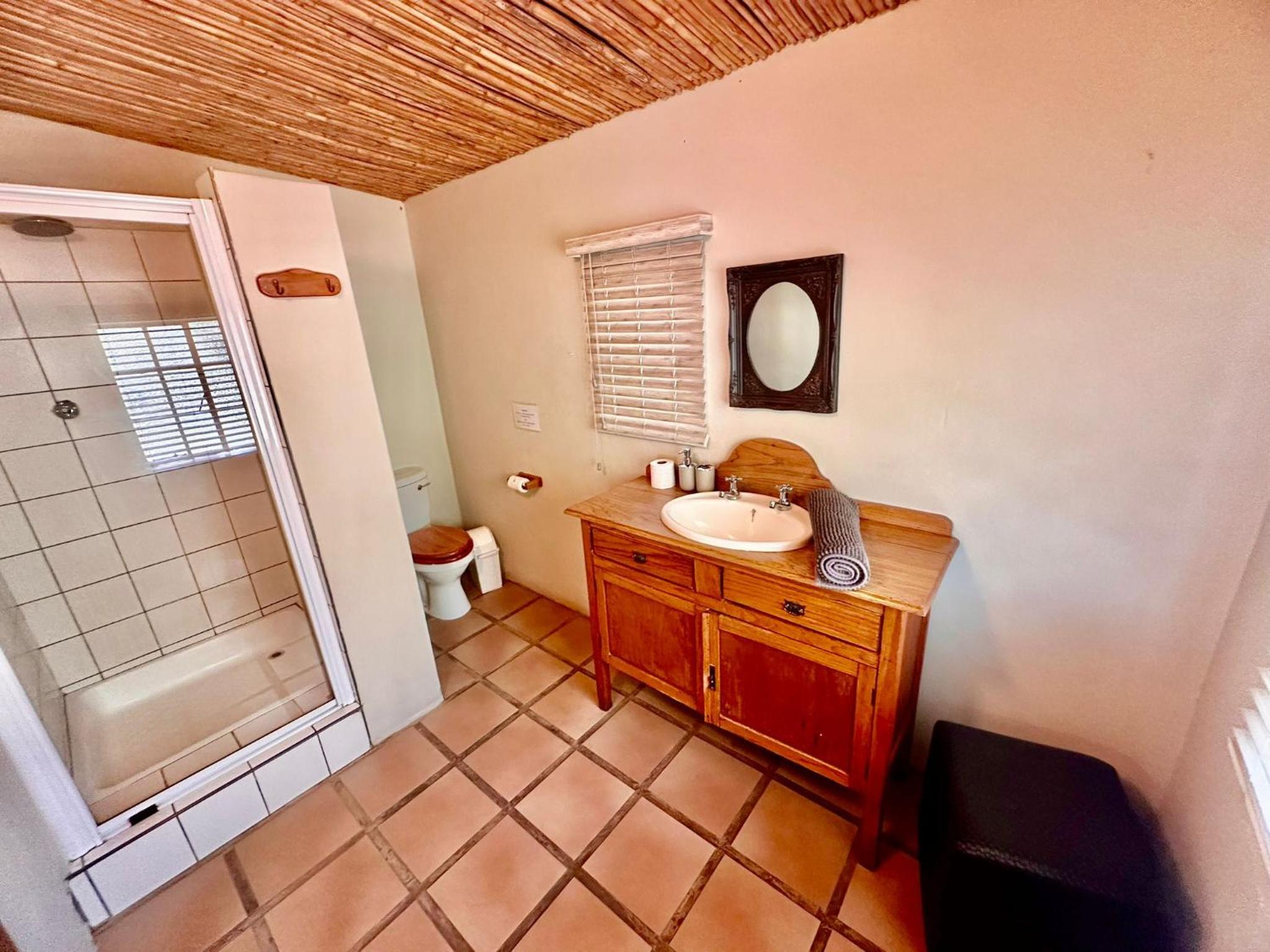 Kranskloof Country Lodge view 4