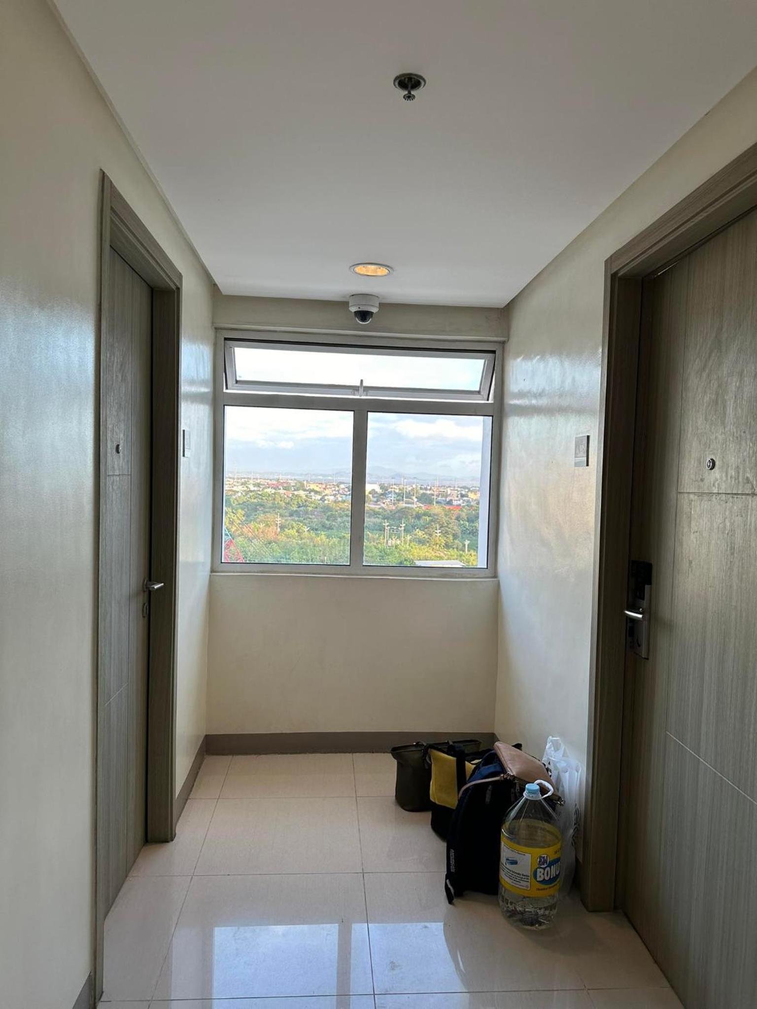Cozy TriG Place near BGC at Grace Residence view 4