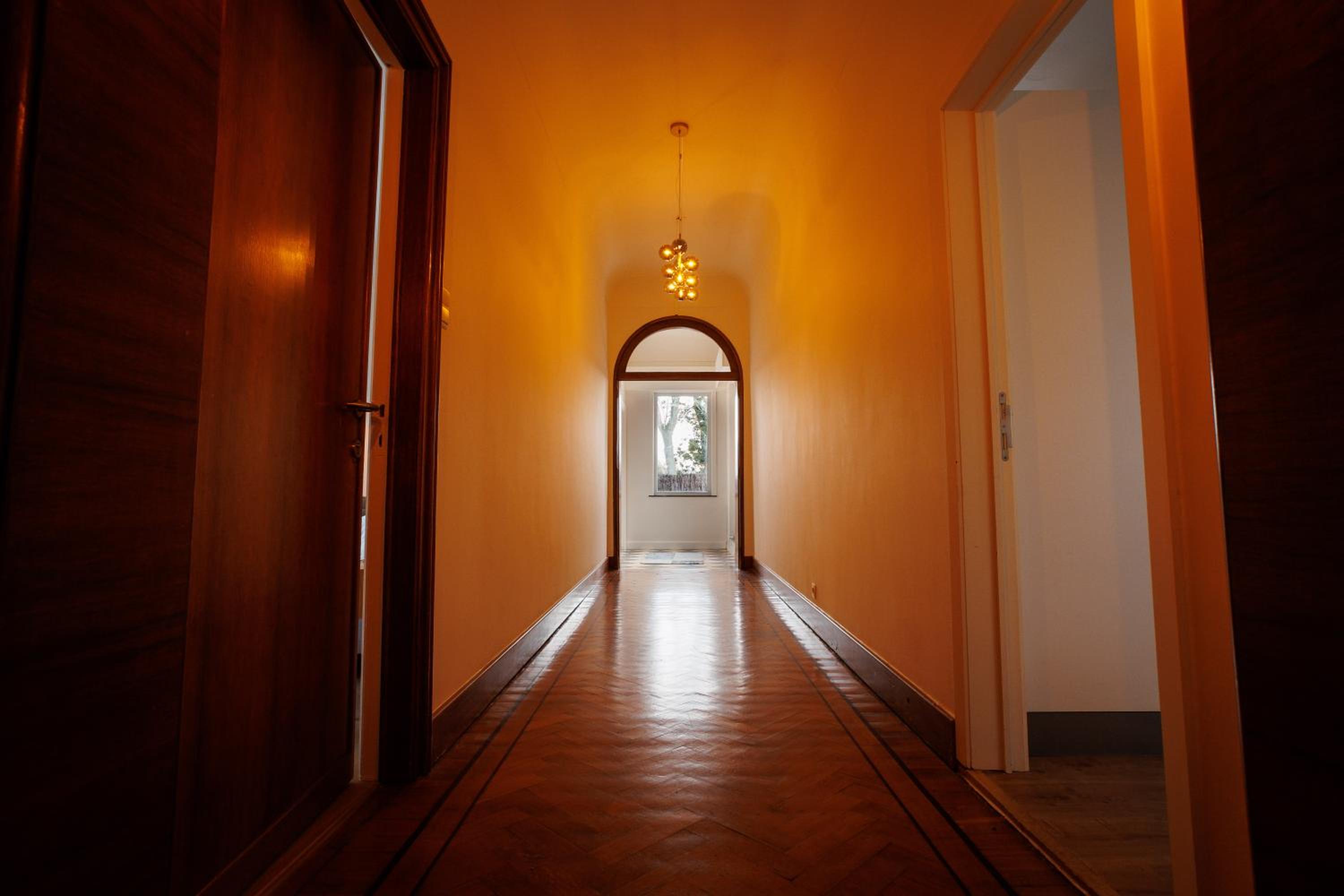 2-Bedroom Apt Above Venti Restaurant Near Xpo