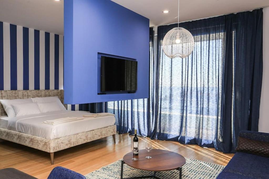 Status-M Apartments WOW view 5