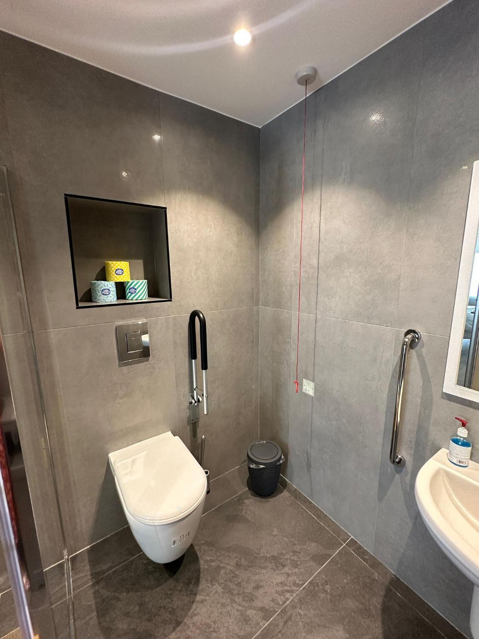 Modern Studio Flat near Highbury & Islington station