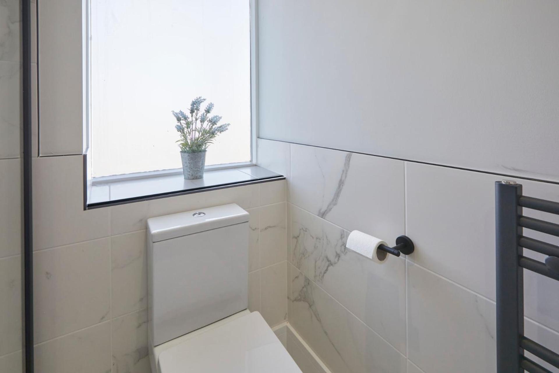 Anya's Lookout - Near Beach with WiFi - Sleeps 4 view 4