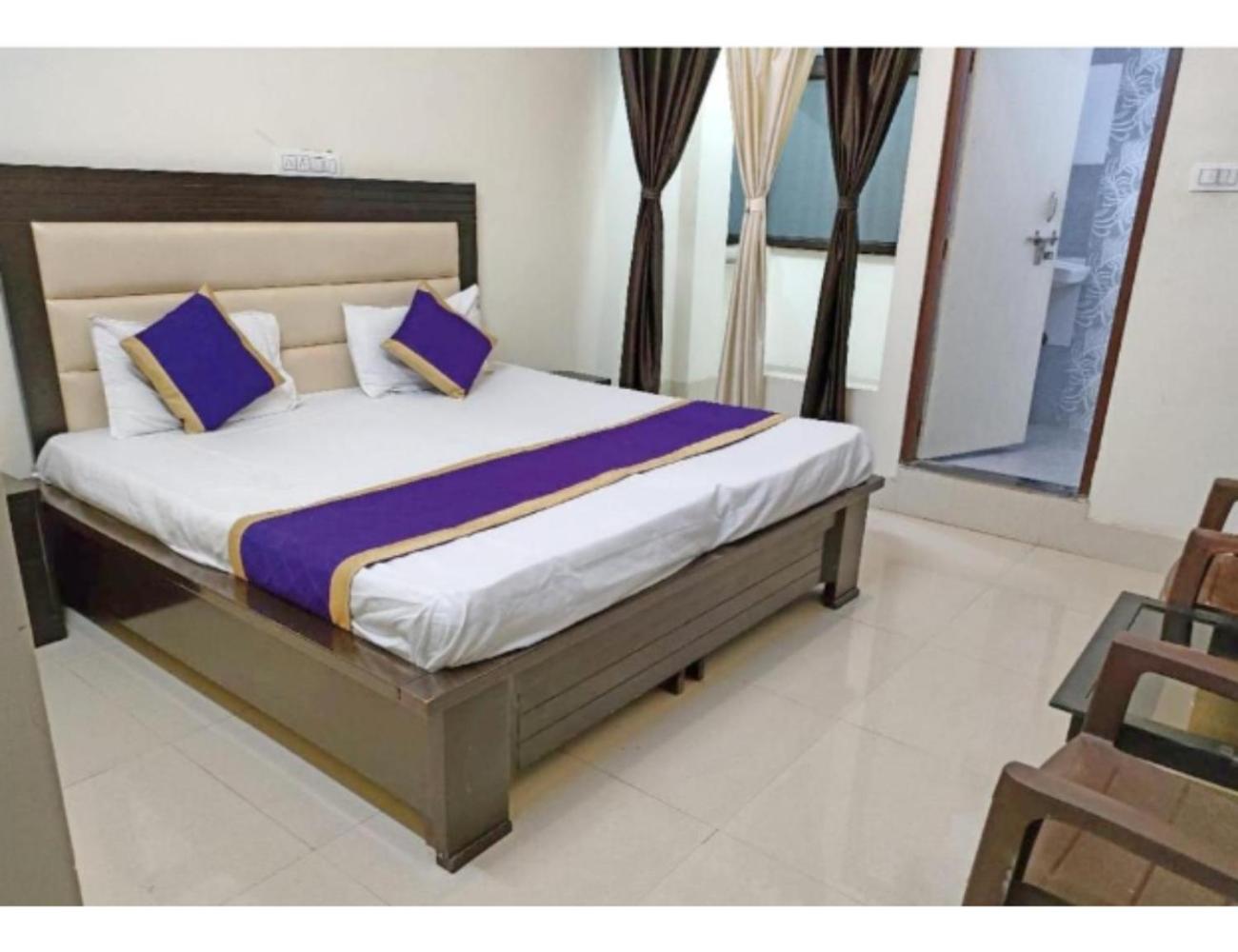 Hotel Radhika Kunj Palace, Chhatarpur view 4