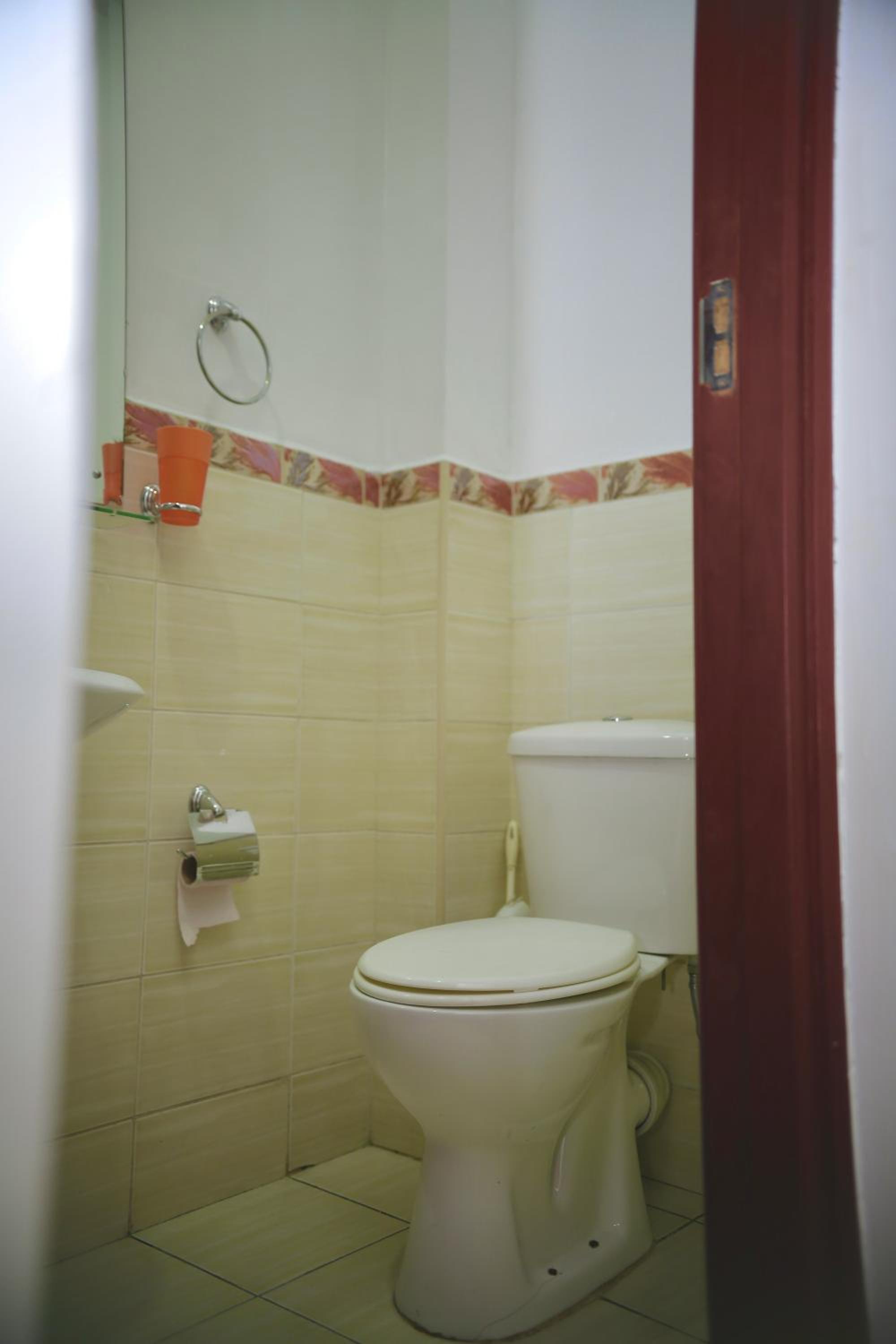Maureen Nairobi CBD Modern Studio Apartments at Eagle tower view 3